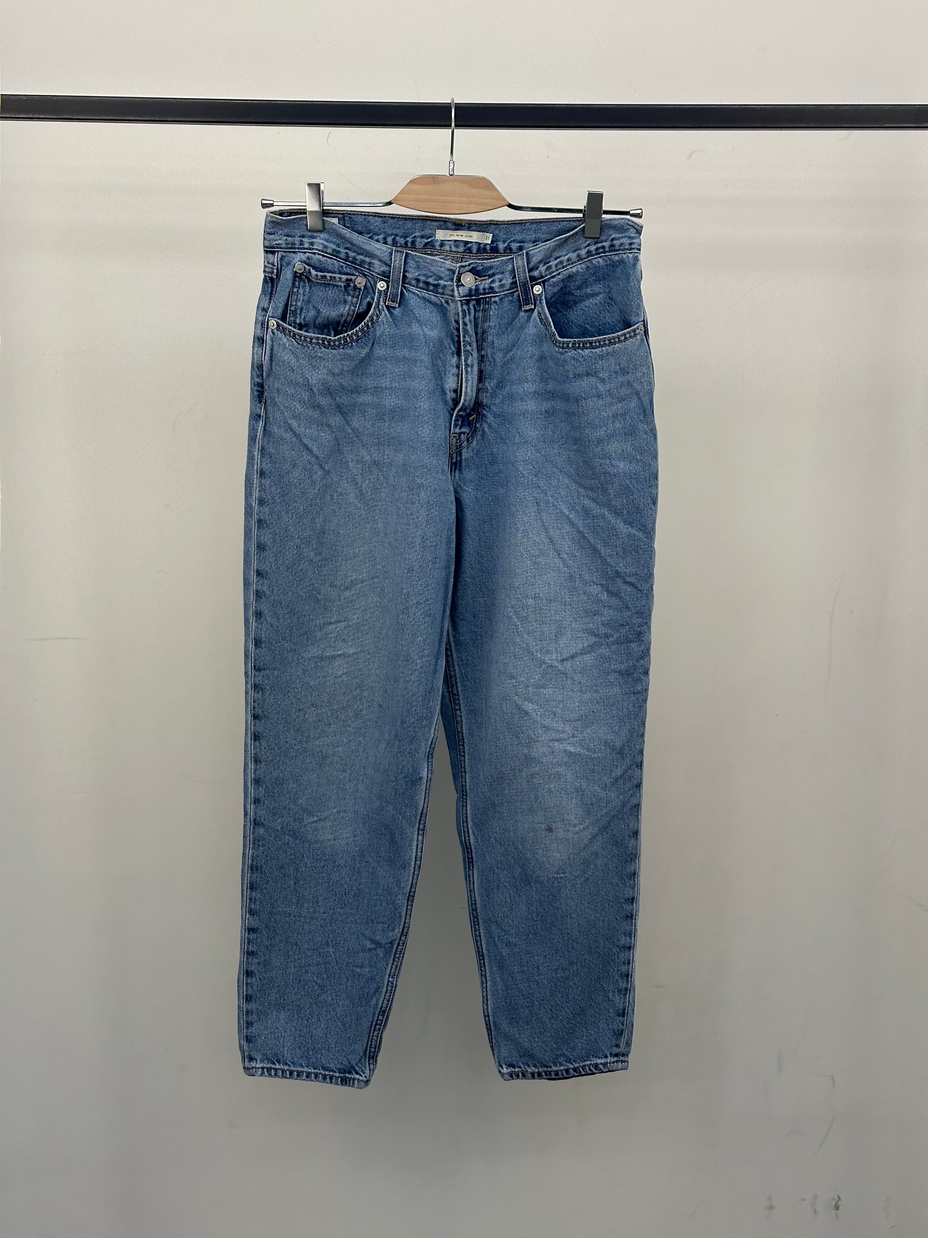 LEVI'S 80'S MOM JEAN TAGLIA: 45 ITA = W31 L32