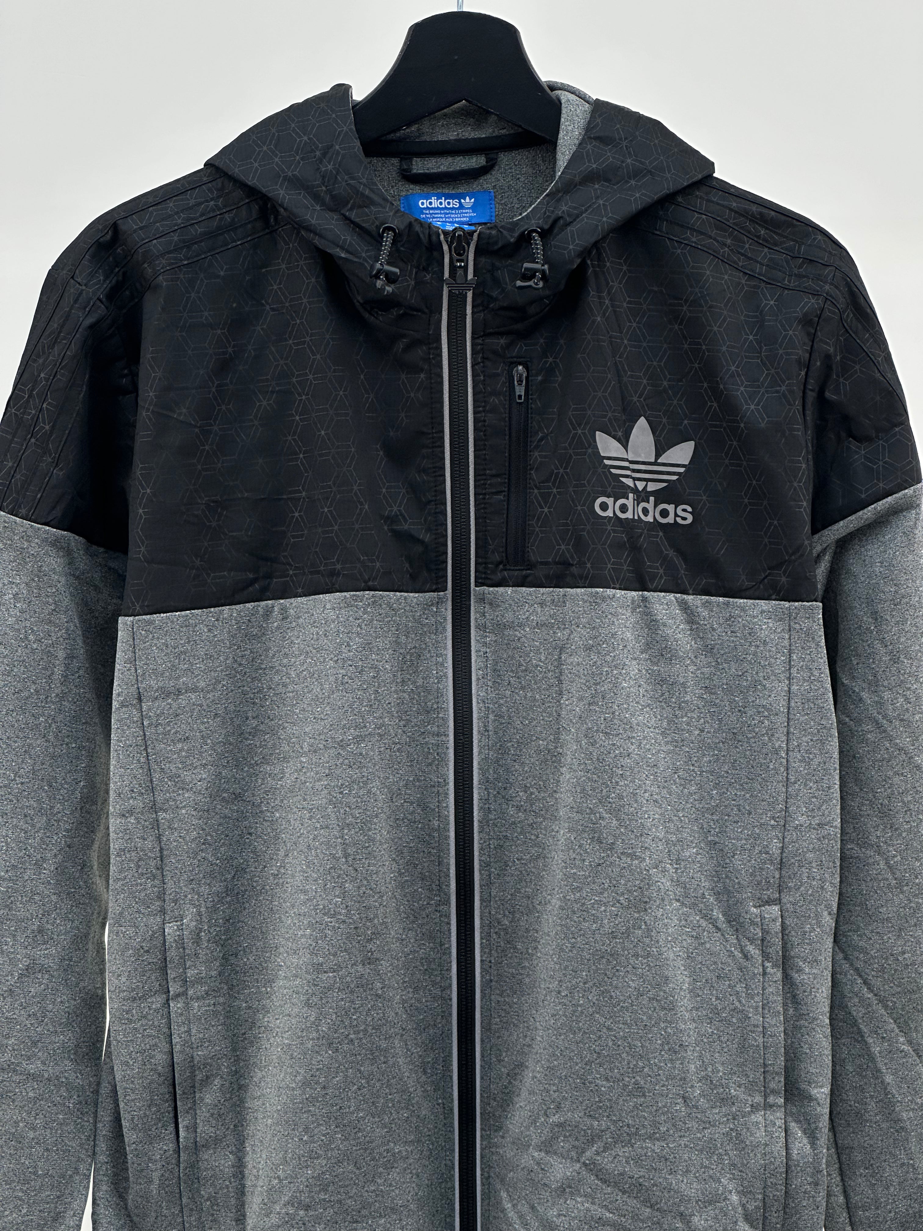 ADIDAS JACKET SIZE: M