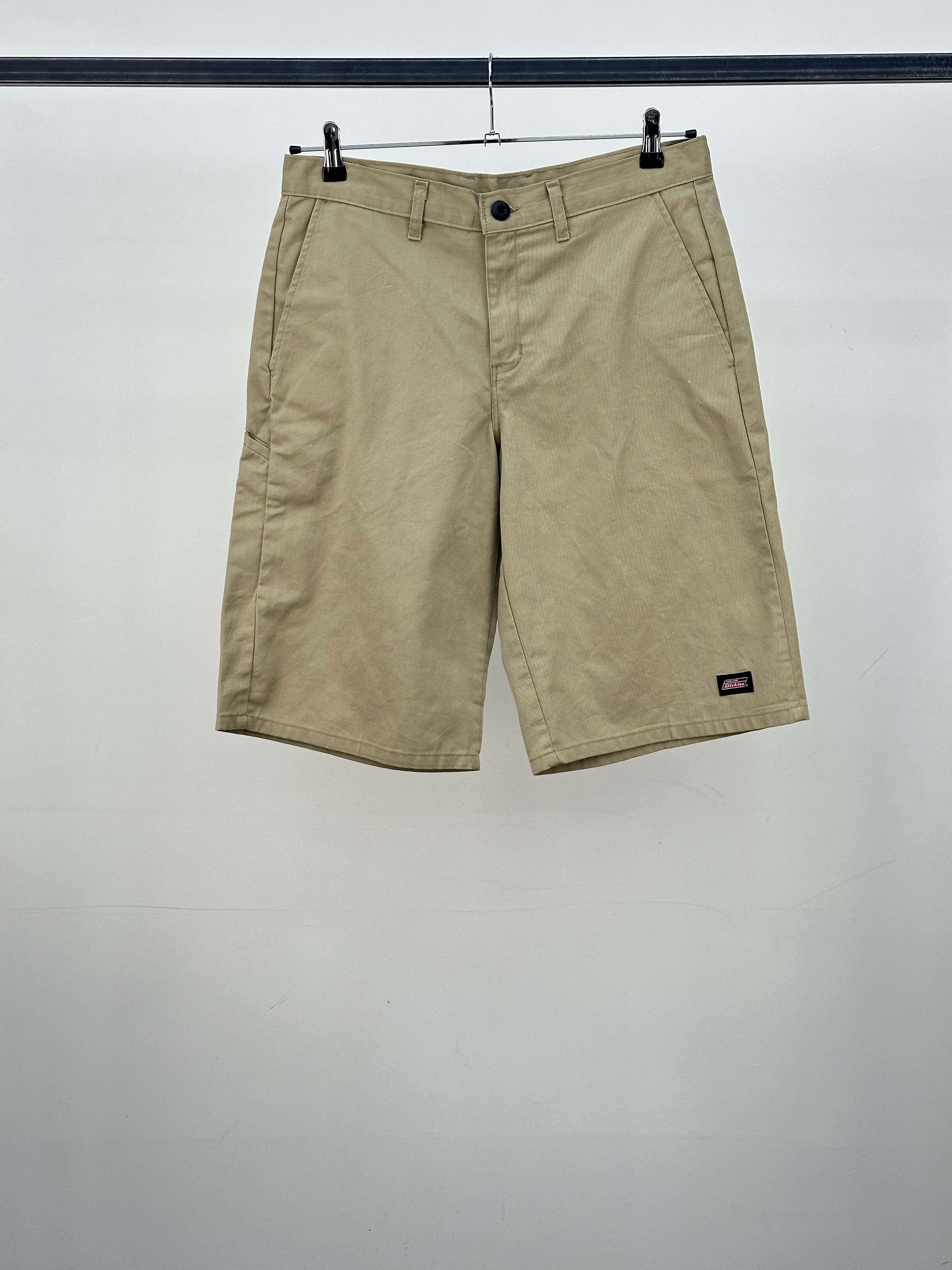 BERMUDA DICKIES TAGLIA : 46 ITA = W32