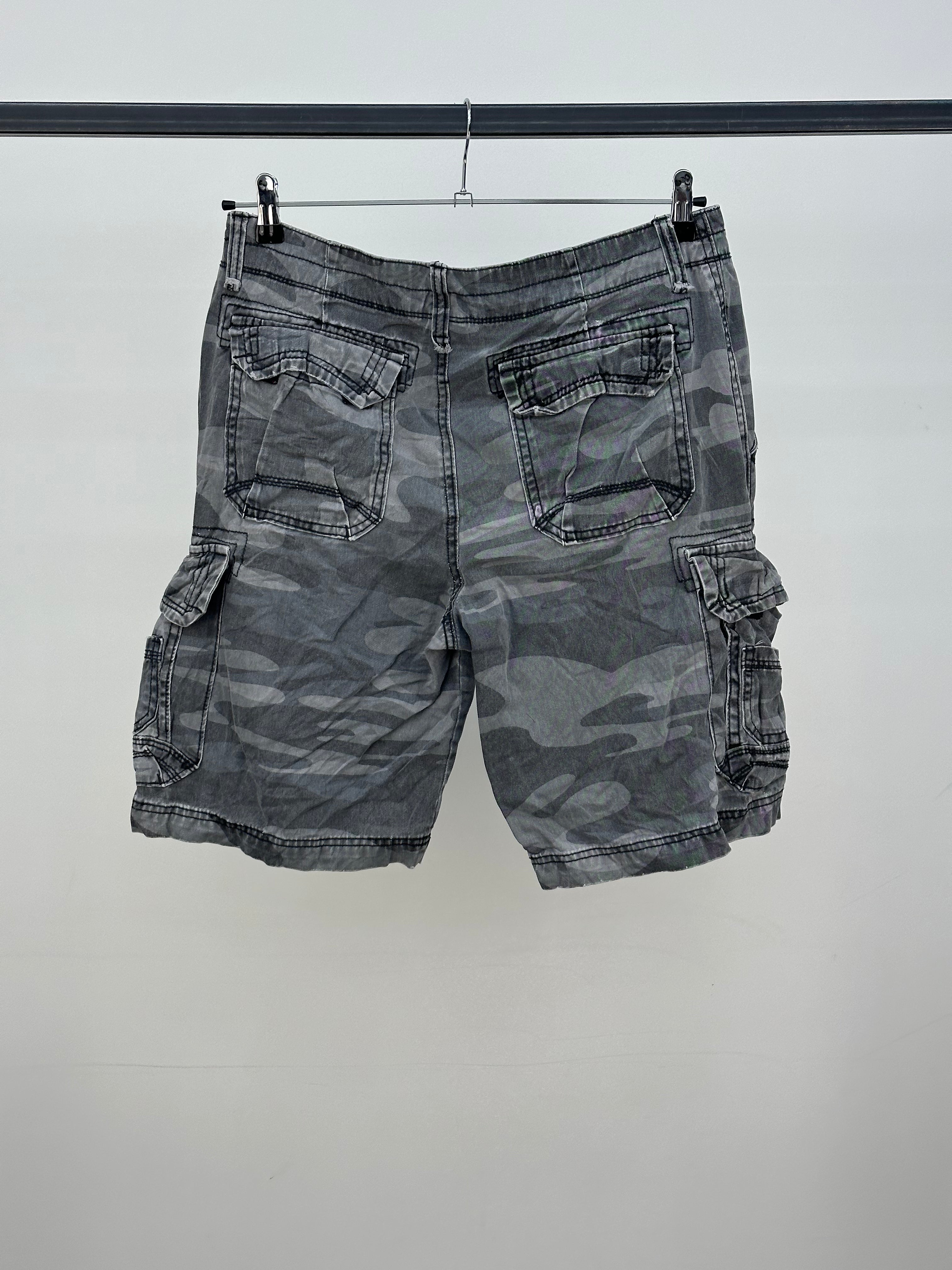 ARMY CARGO SHORTS TAGLIA : 46 ITA = W32