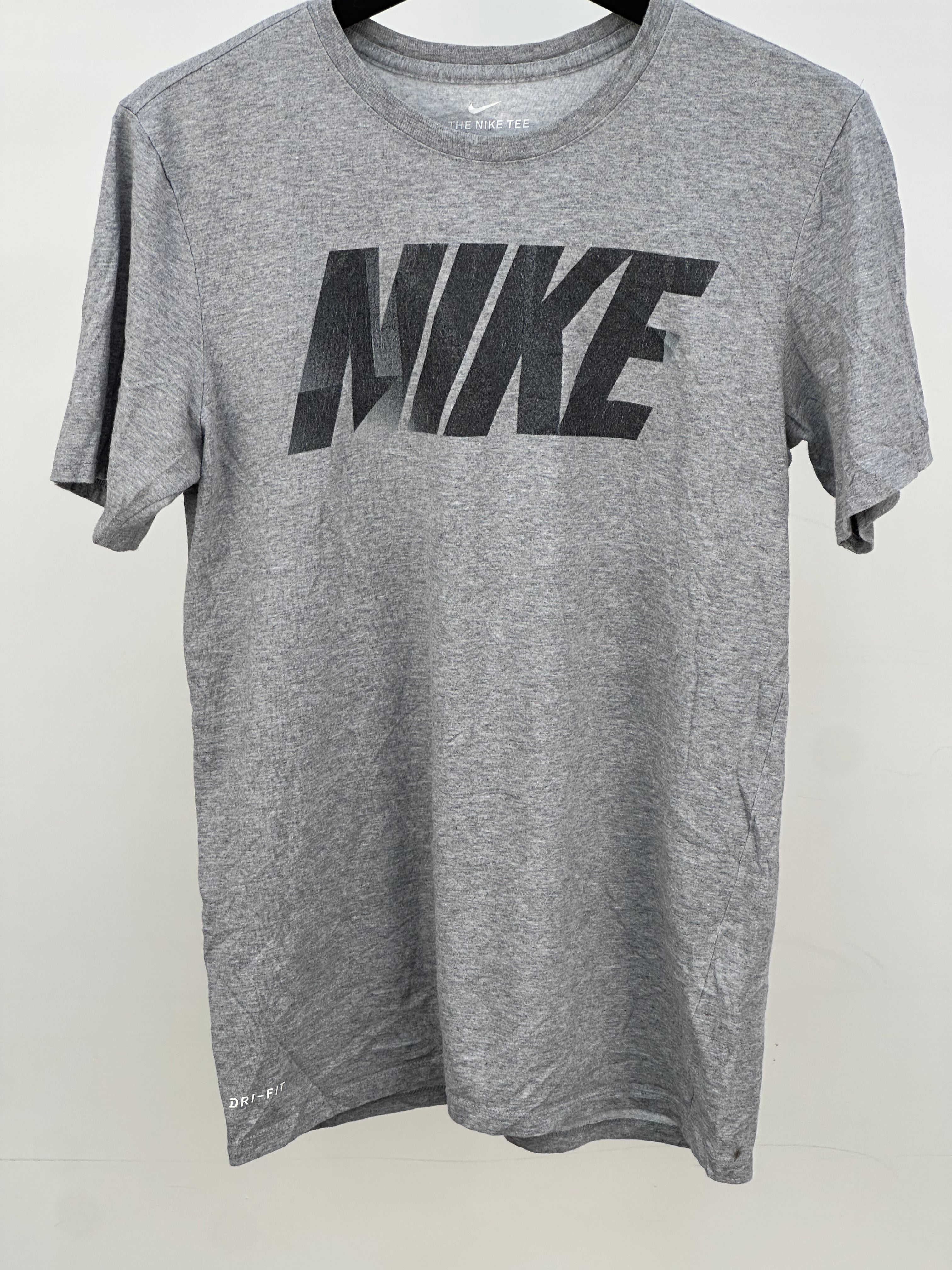T-SHIRT NIKE TAGLIA : S