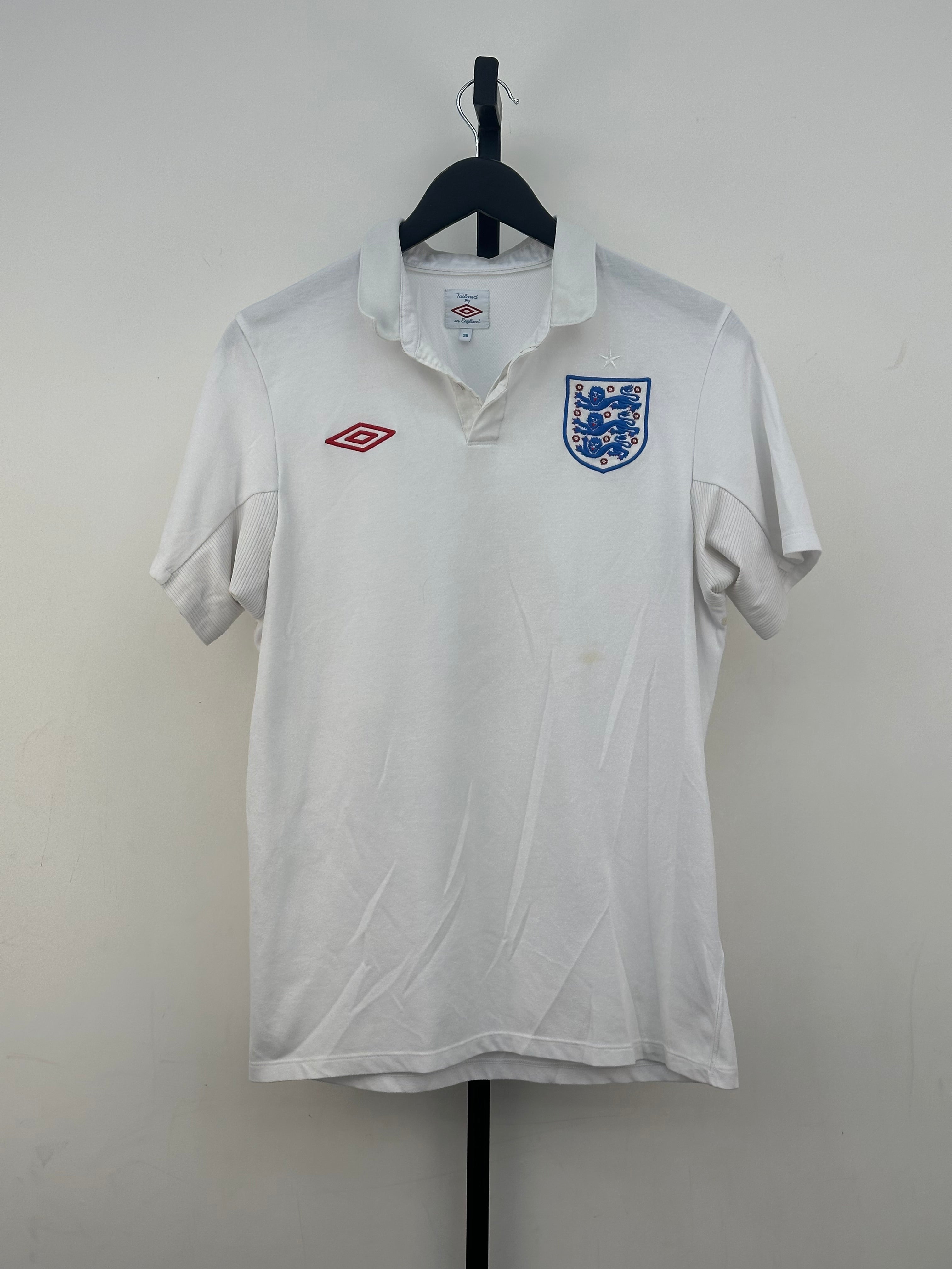 T-SHIRT NATIONAL ENGLAND: 38