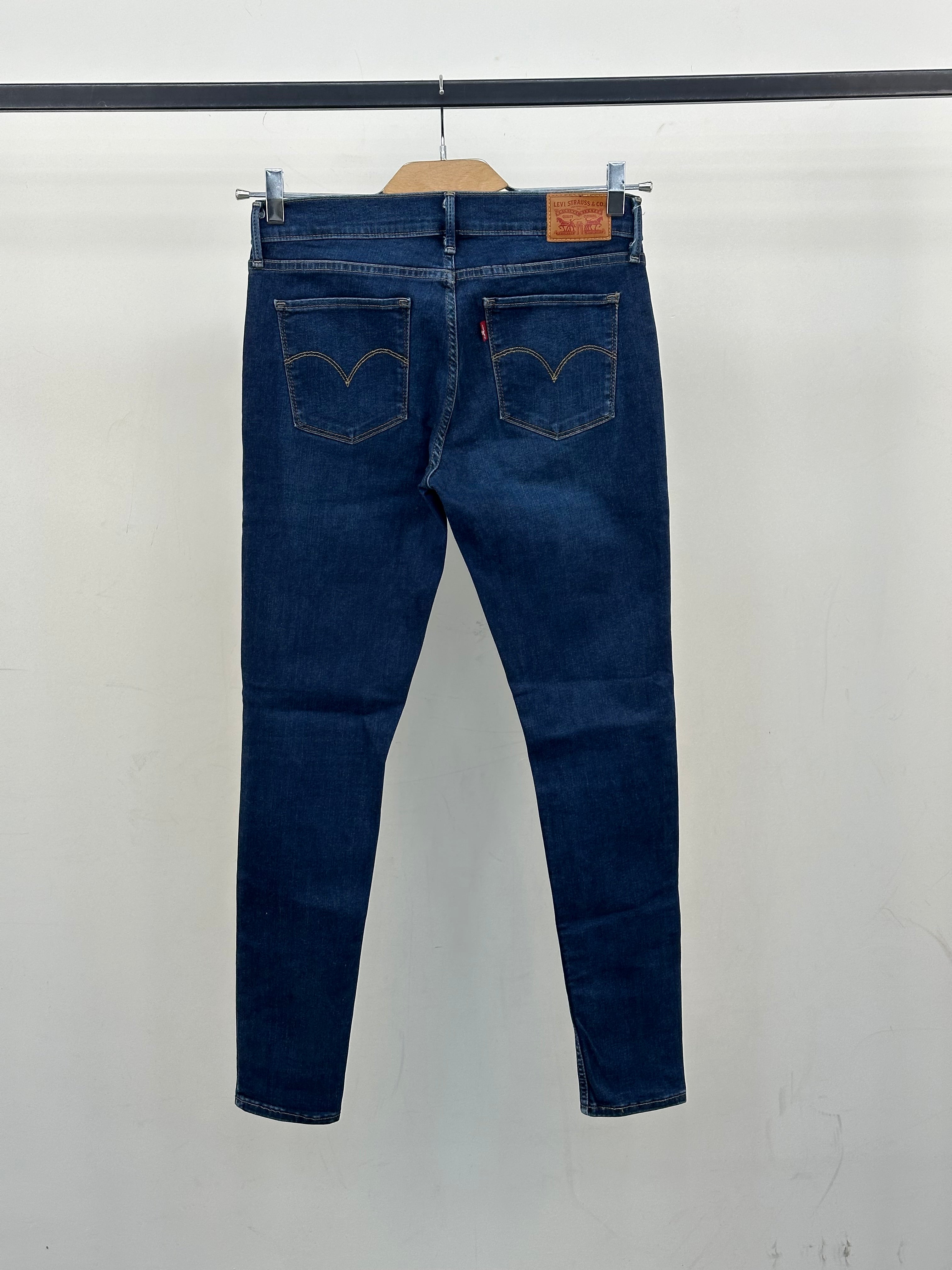 LEVI'S 710 SUPER SKINNY: 44 ITA = W30 L32