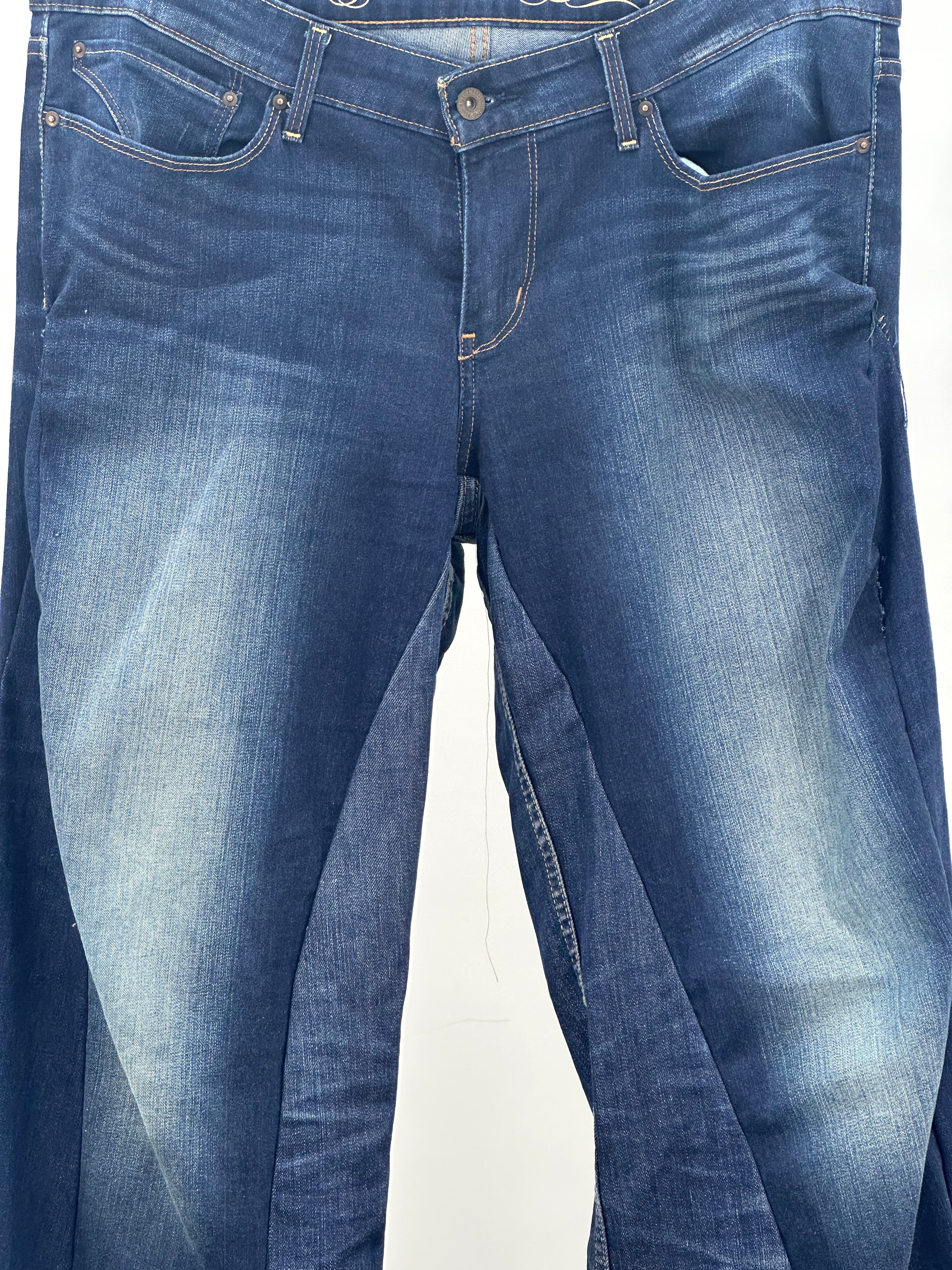 LEVI'S CUSTOM BOOTCUT W32