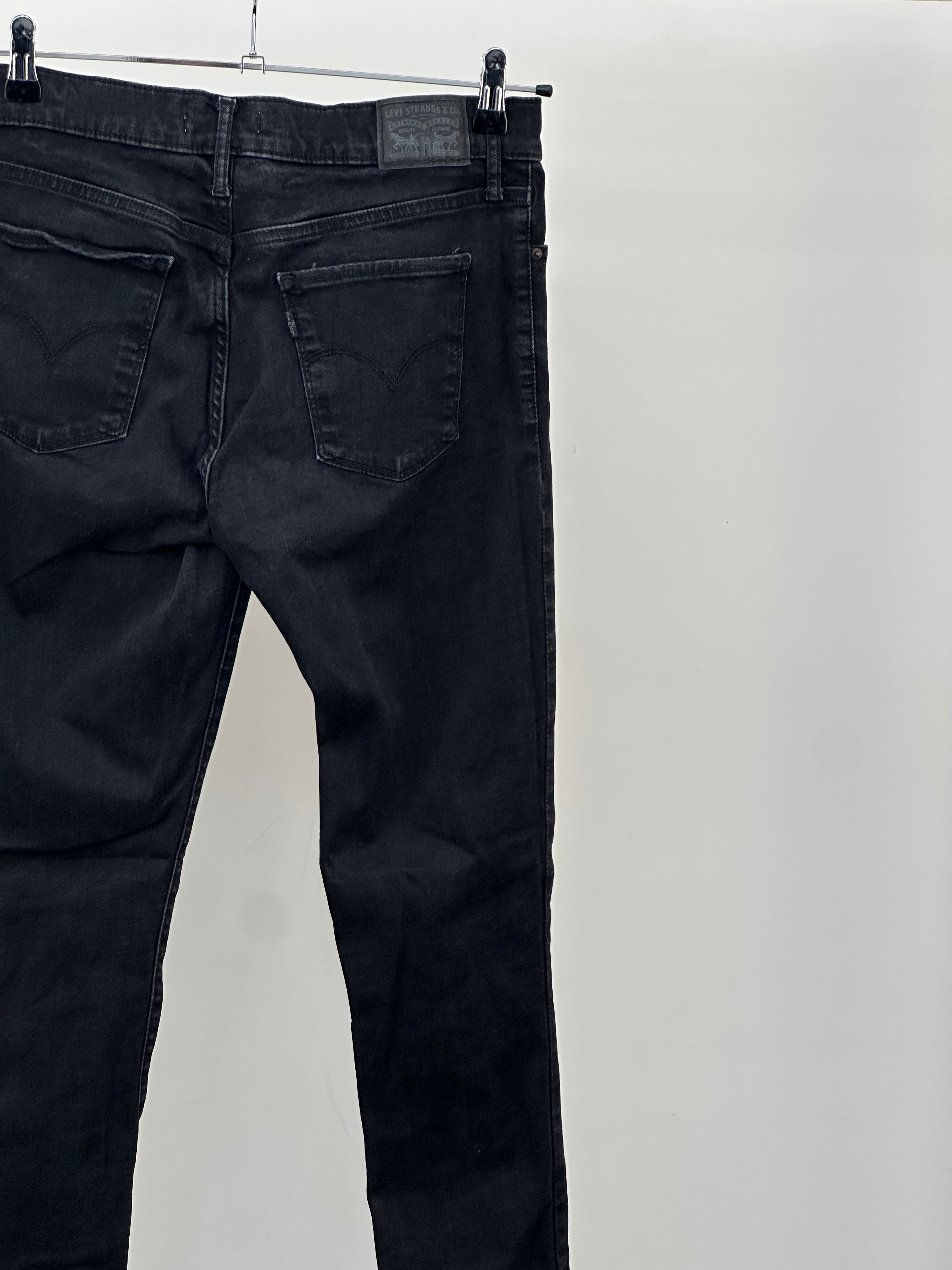 LEVI'S 311 SHAPING SKINNY TAGLIA: 44 ITA = W30 L32