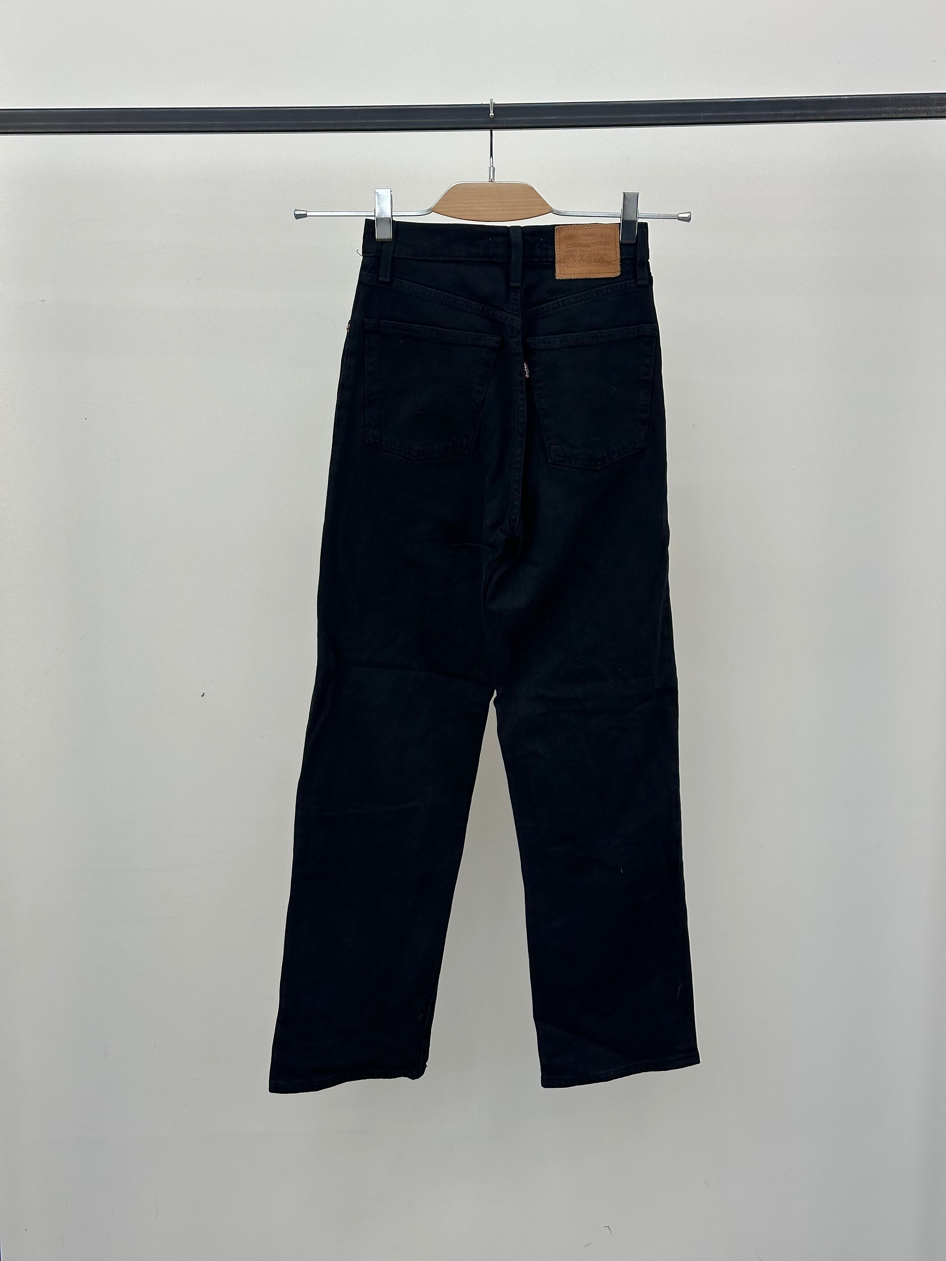 LEVI'S RIBCAGE STRAIGHT: 37 ITA = W23 L27