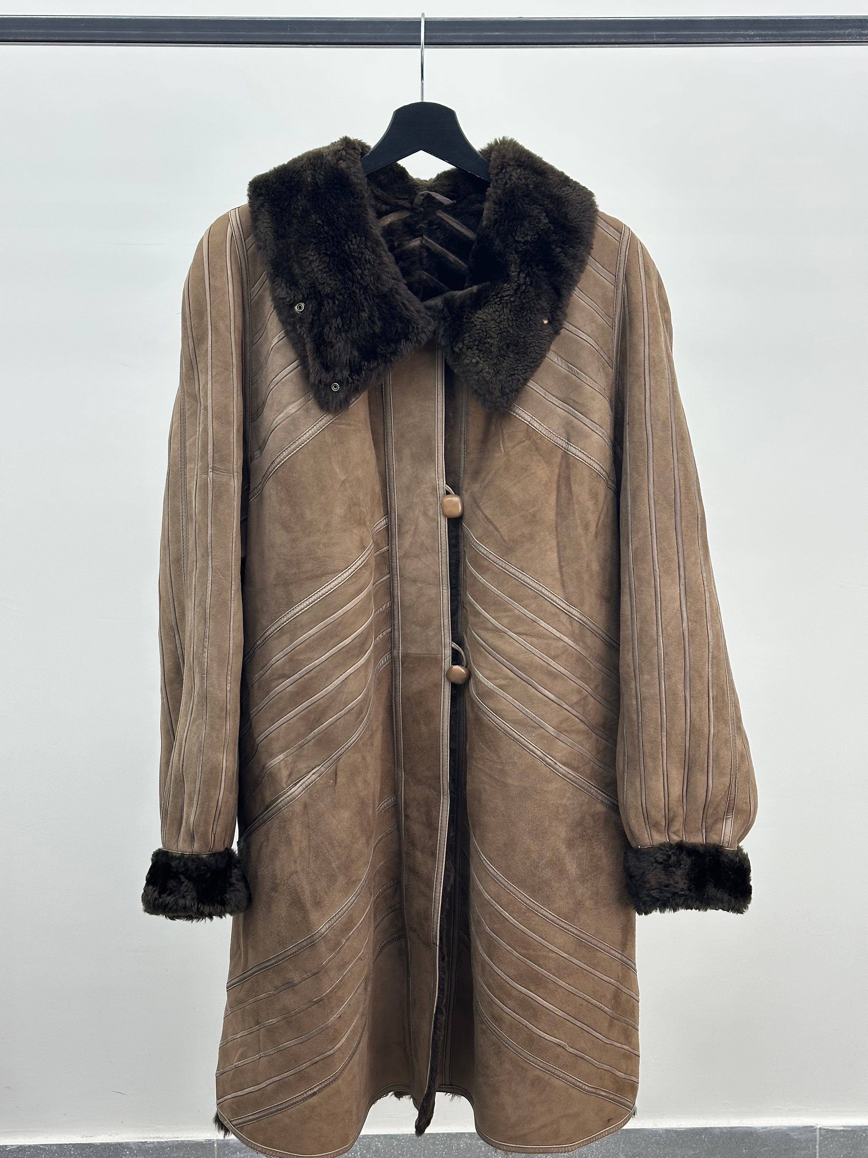 SHEARLING SHEEPSKIN