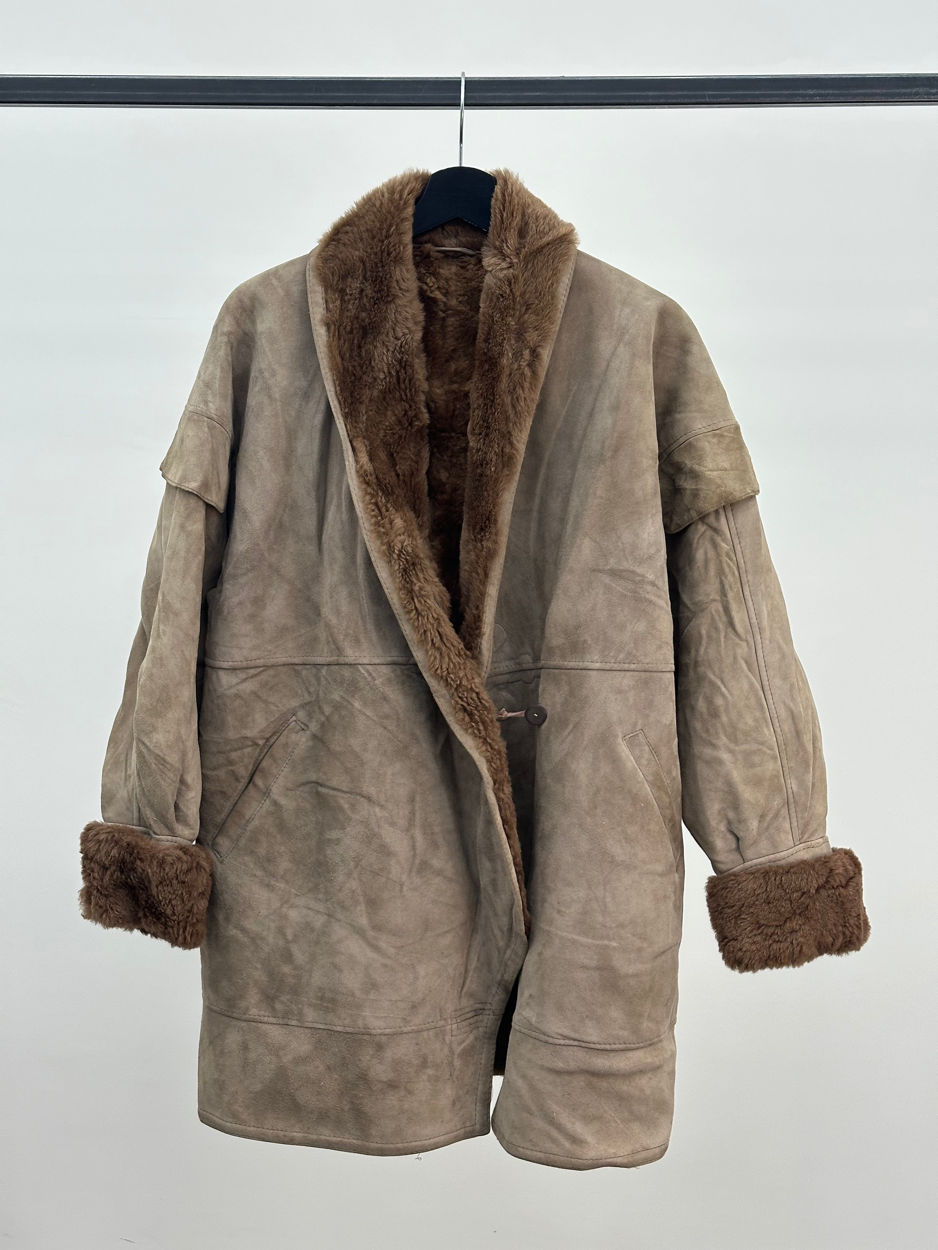 ECO-FRIENDLY SHEARLING SHEEPSKIN