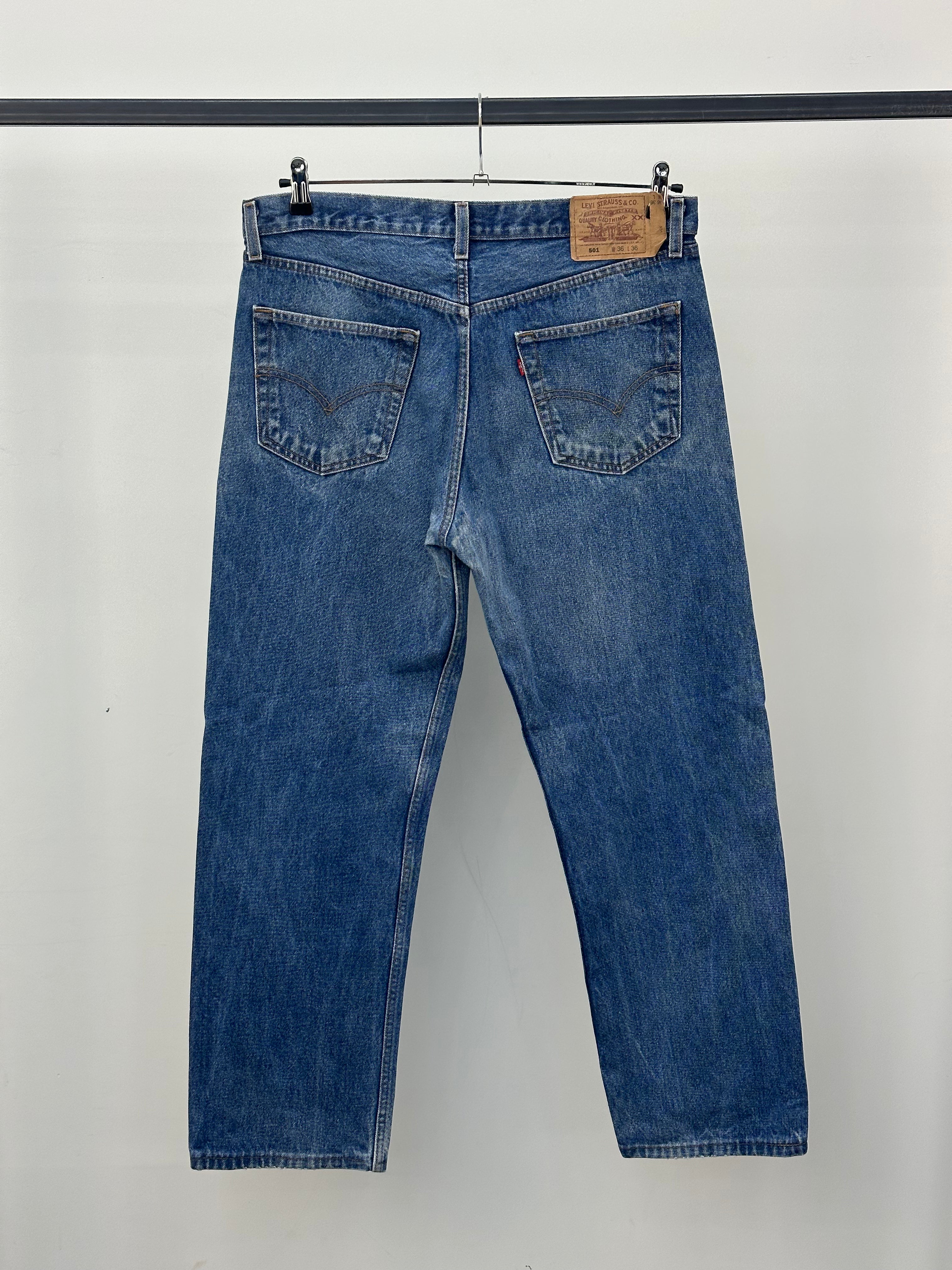 LEVI'S 501 TAGLIA: 50 ITA = W36 L36