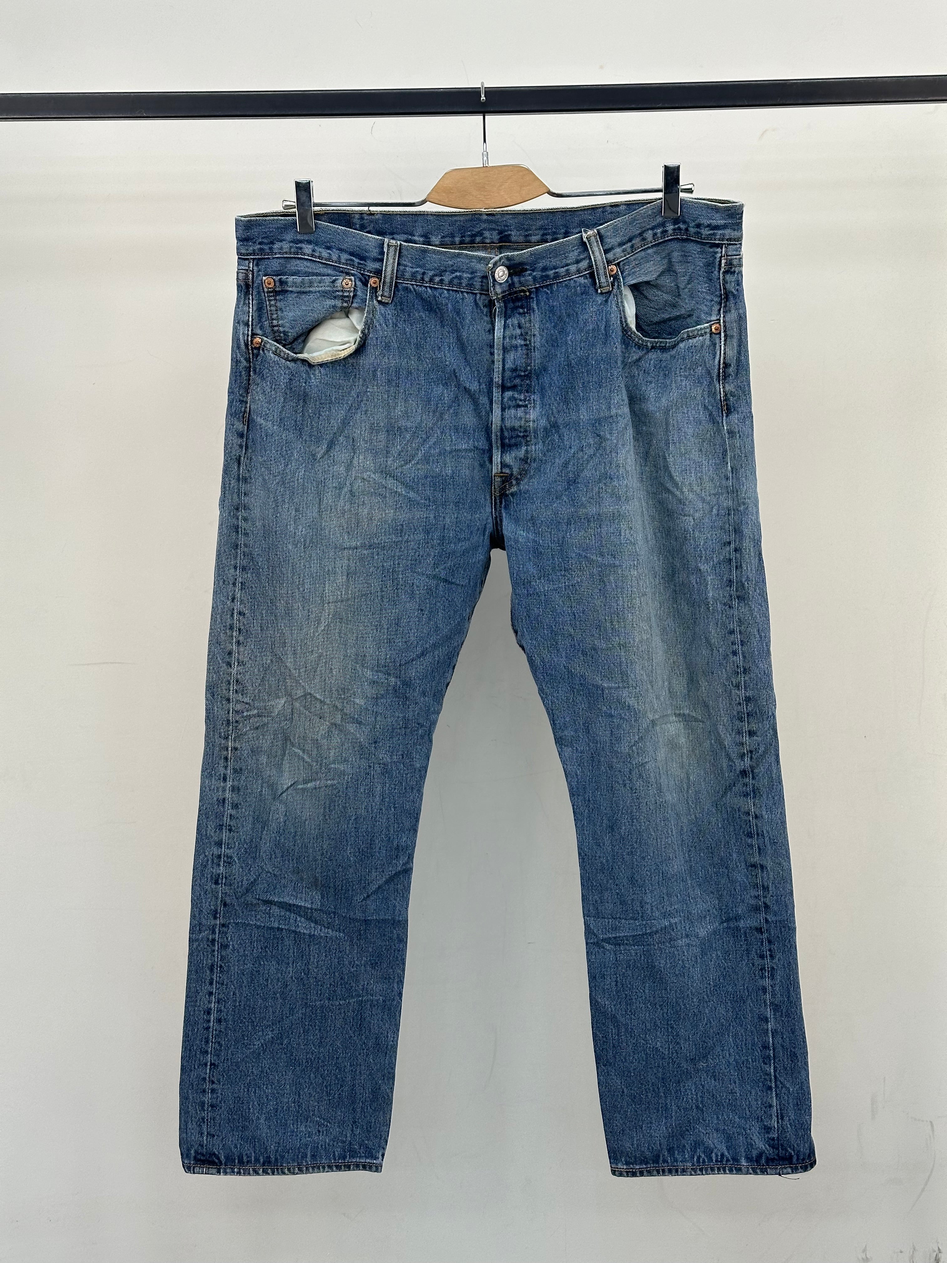 LEVI'S 501 REGULAR FIT TAGLIA: 54 ITA = W40 L30