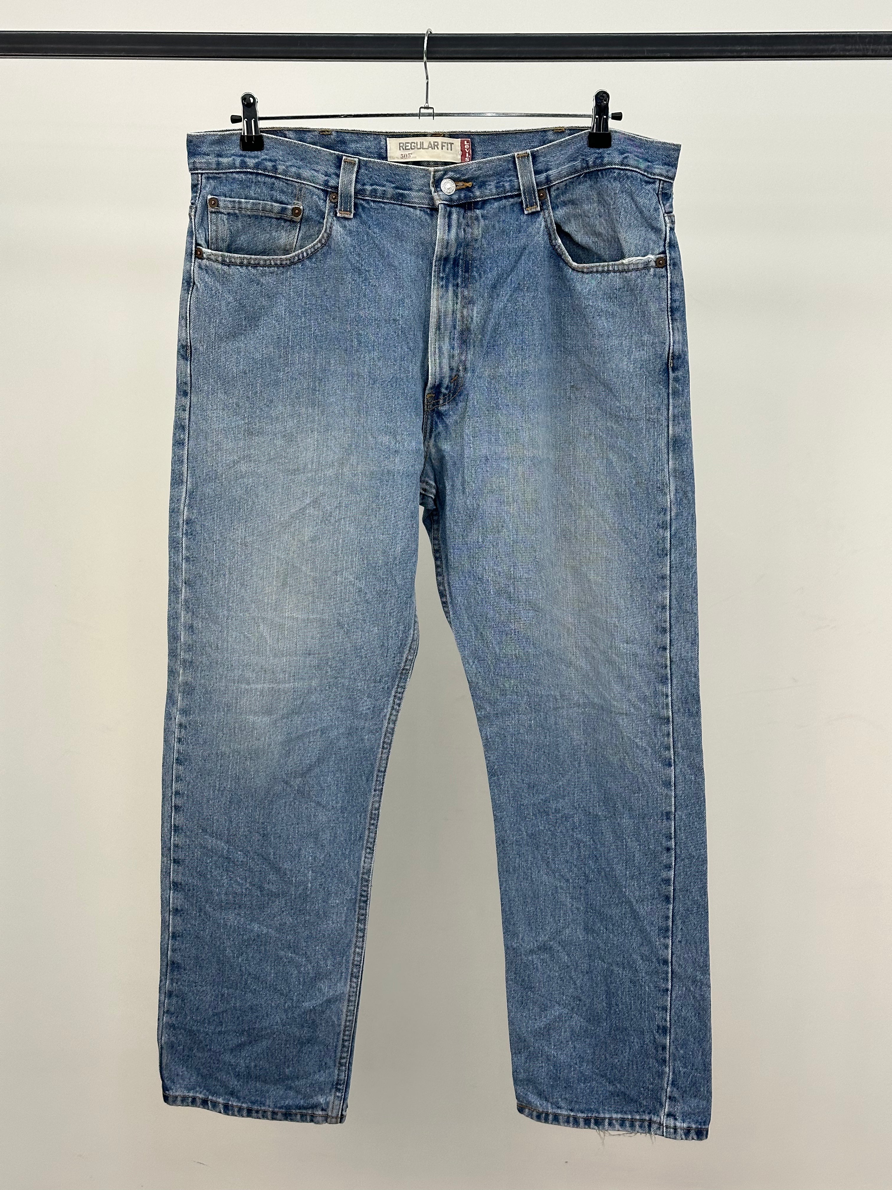 LEVI'S REGULAR FIT W38 L30