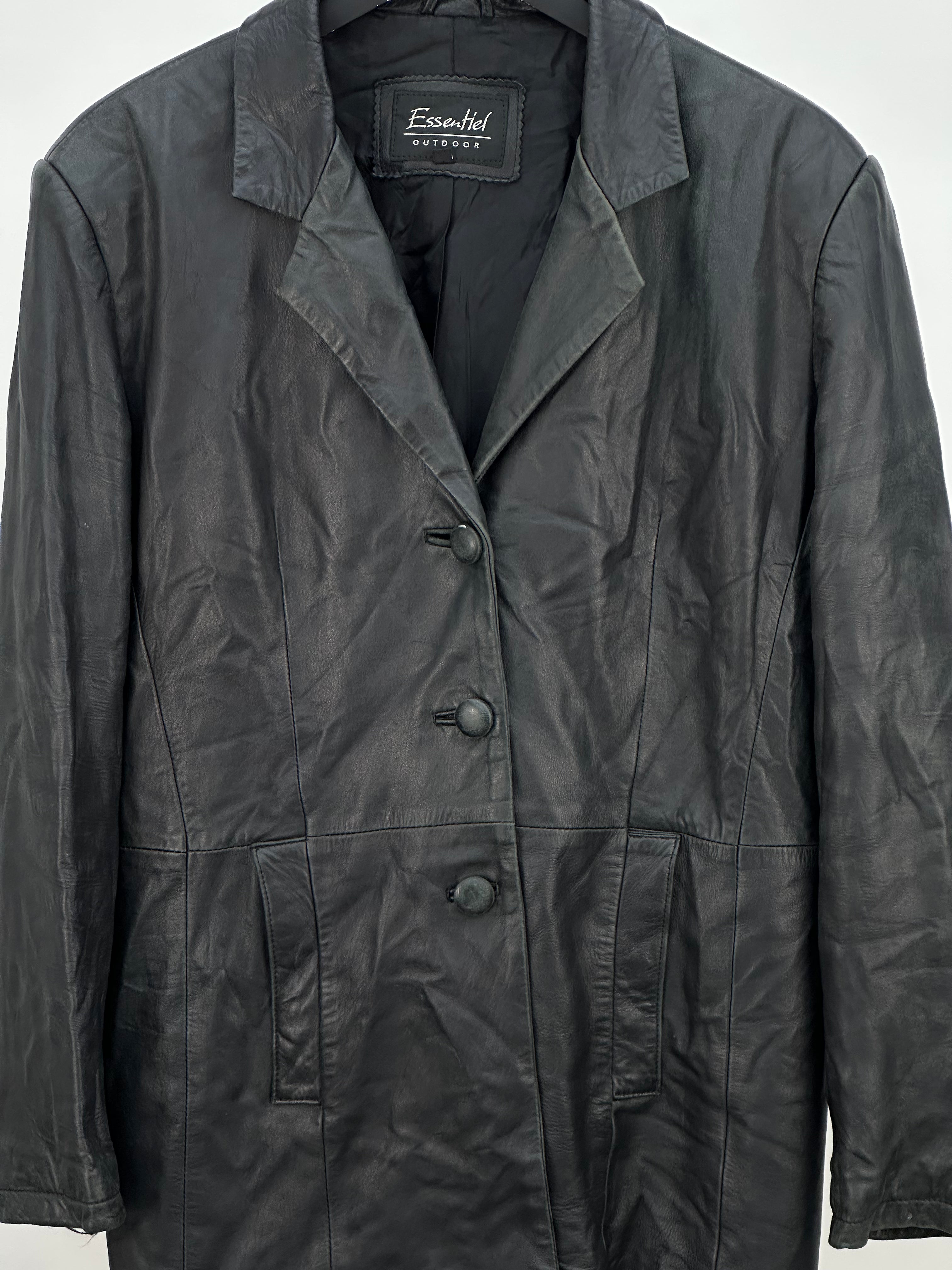 LEATHER JACKET SIZE : 42
