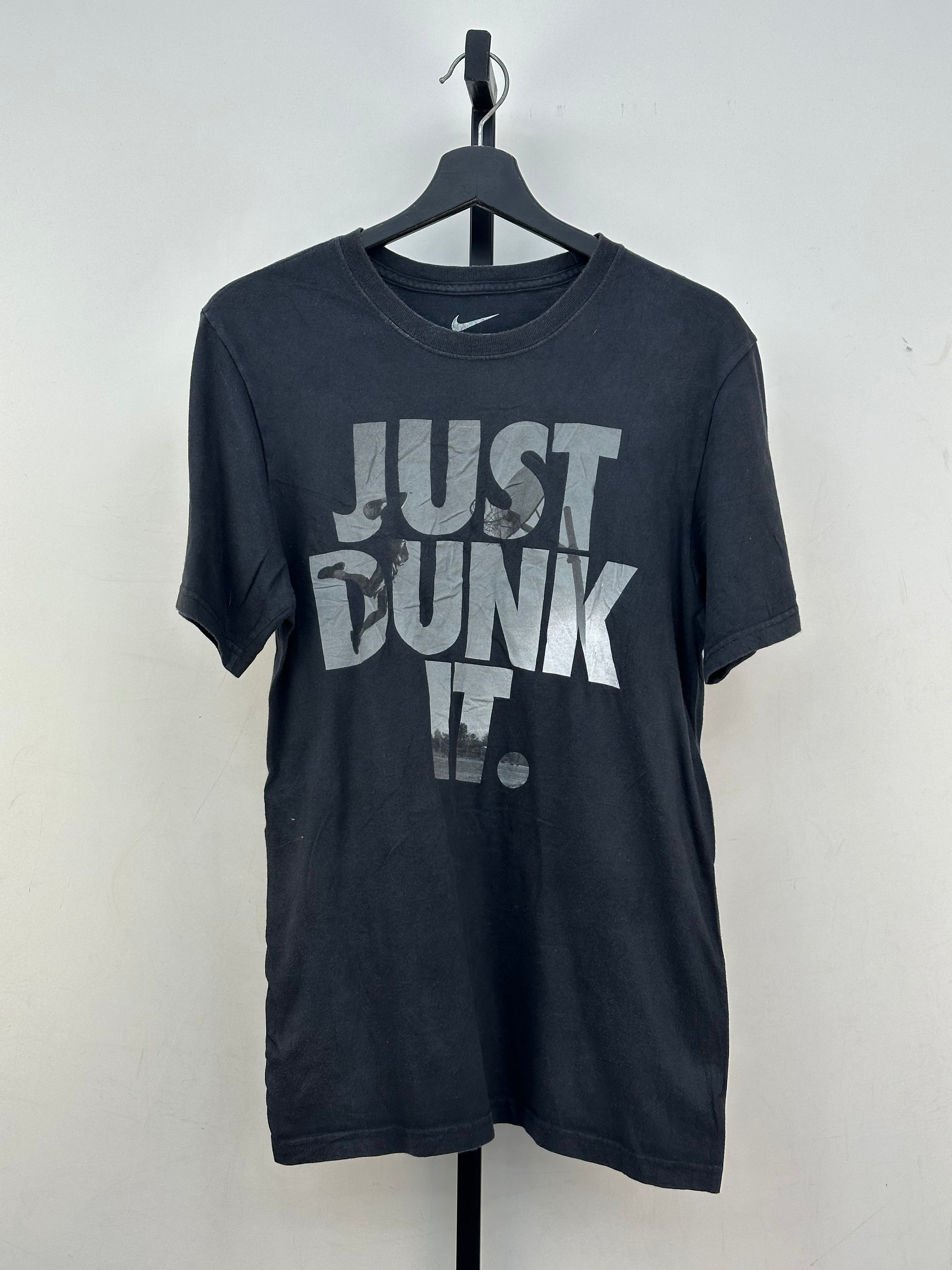 T-SHIRT NIKE TAGLIA: S