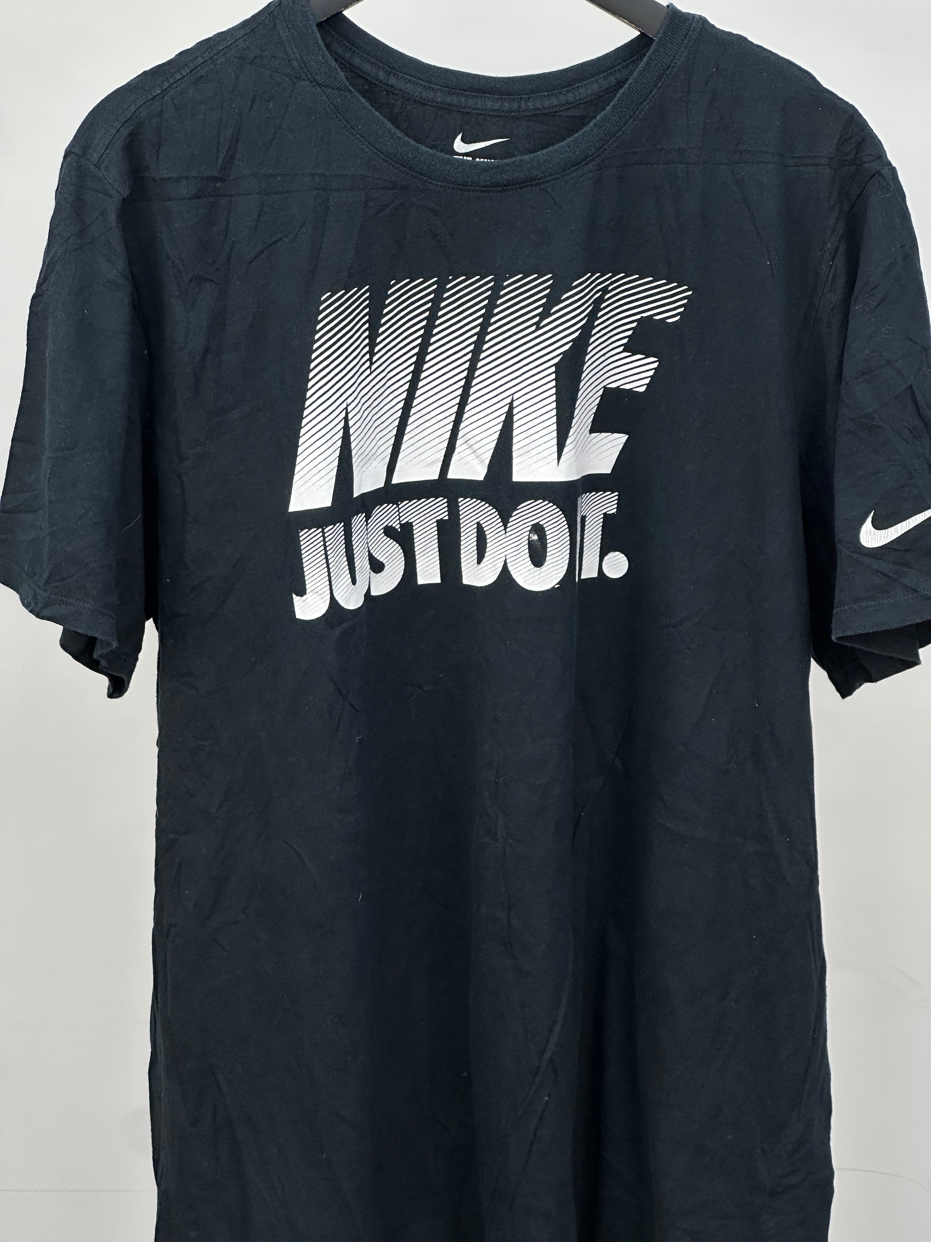 T-SHIRT NIKE TAGLIA: 2XL
