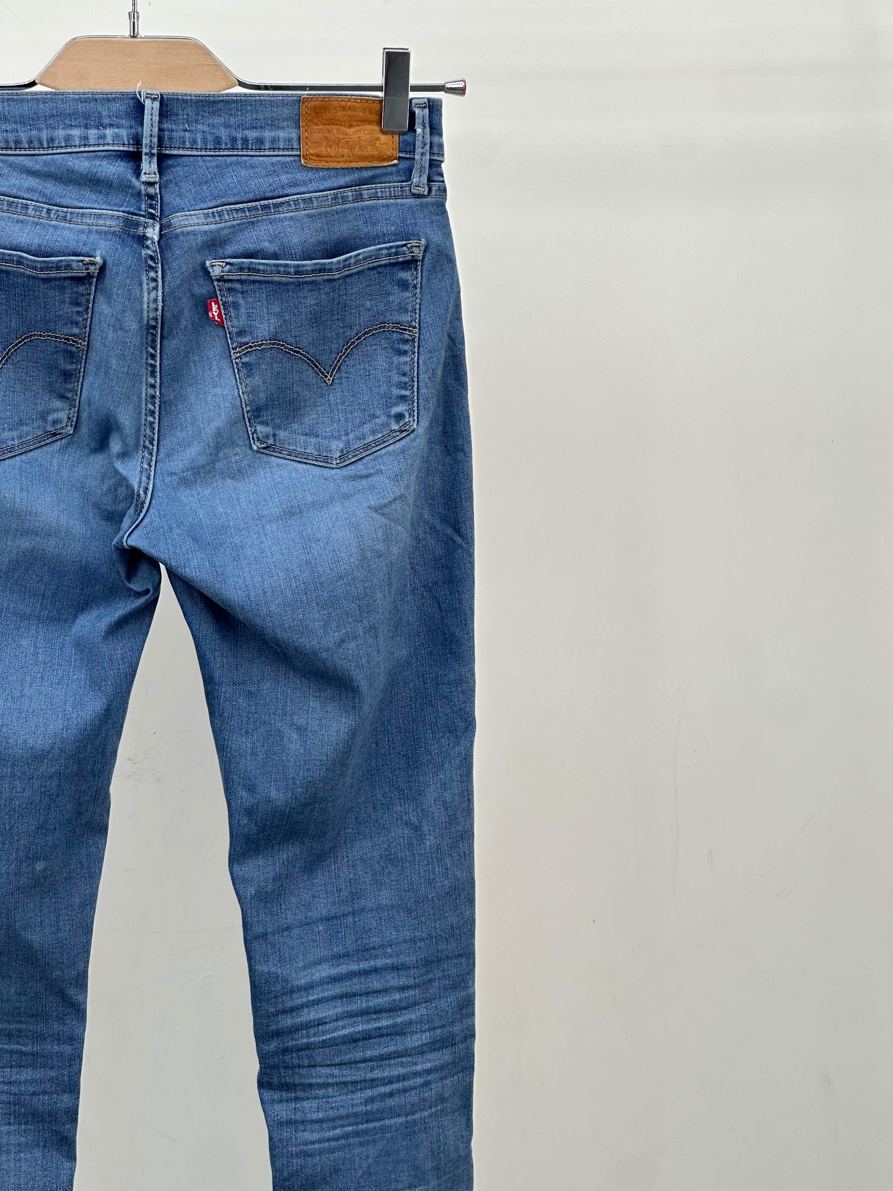 LEVI'S 710 SUPER SKINNY FIT: 42 ITA = W28 L32