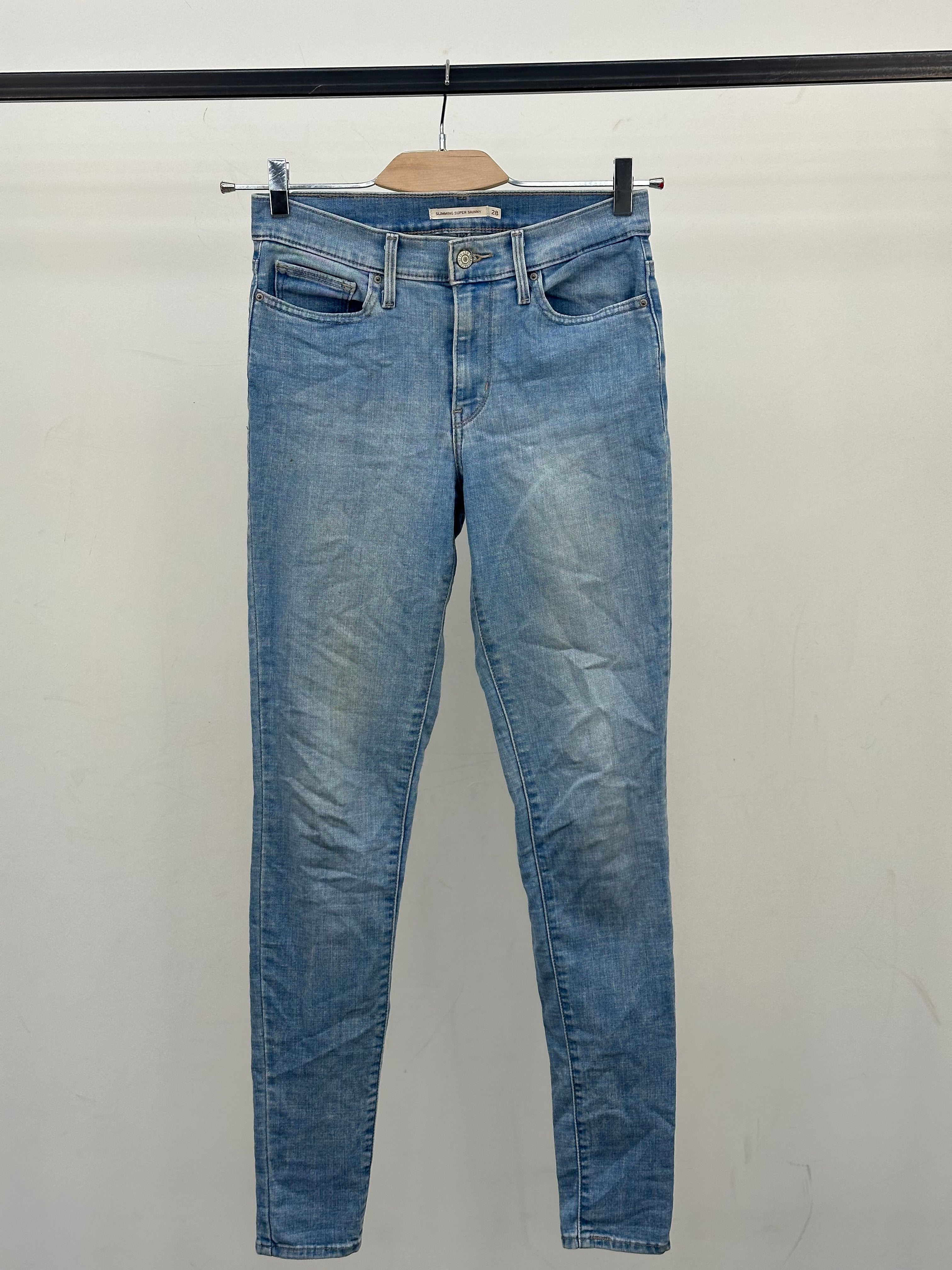 LEVI'S SLIMMING SUPER SKINNY FIT: 42 ITA = W28 L32