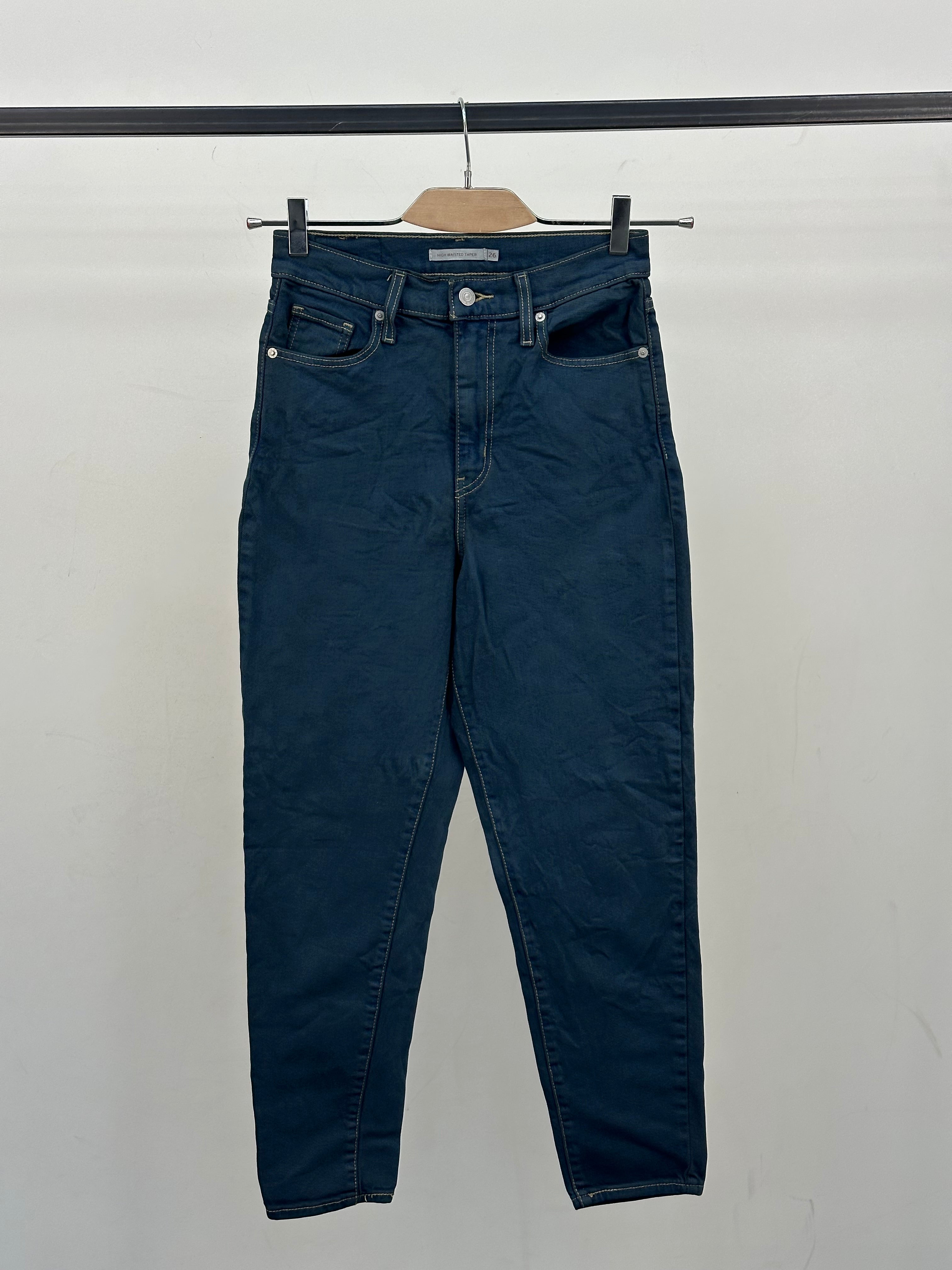 LEVI'S HIGH WAISTED TAPER FIT: 40 ITA = W26