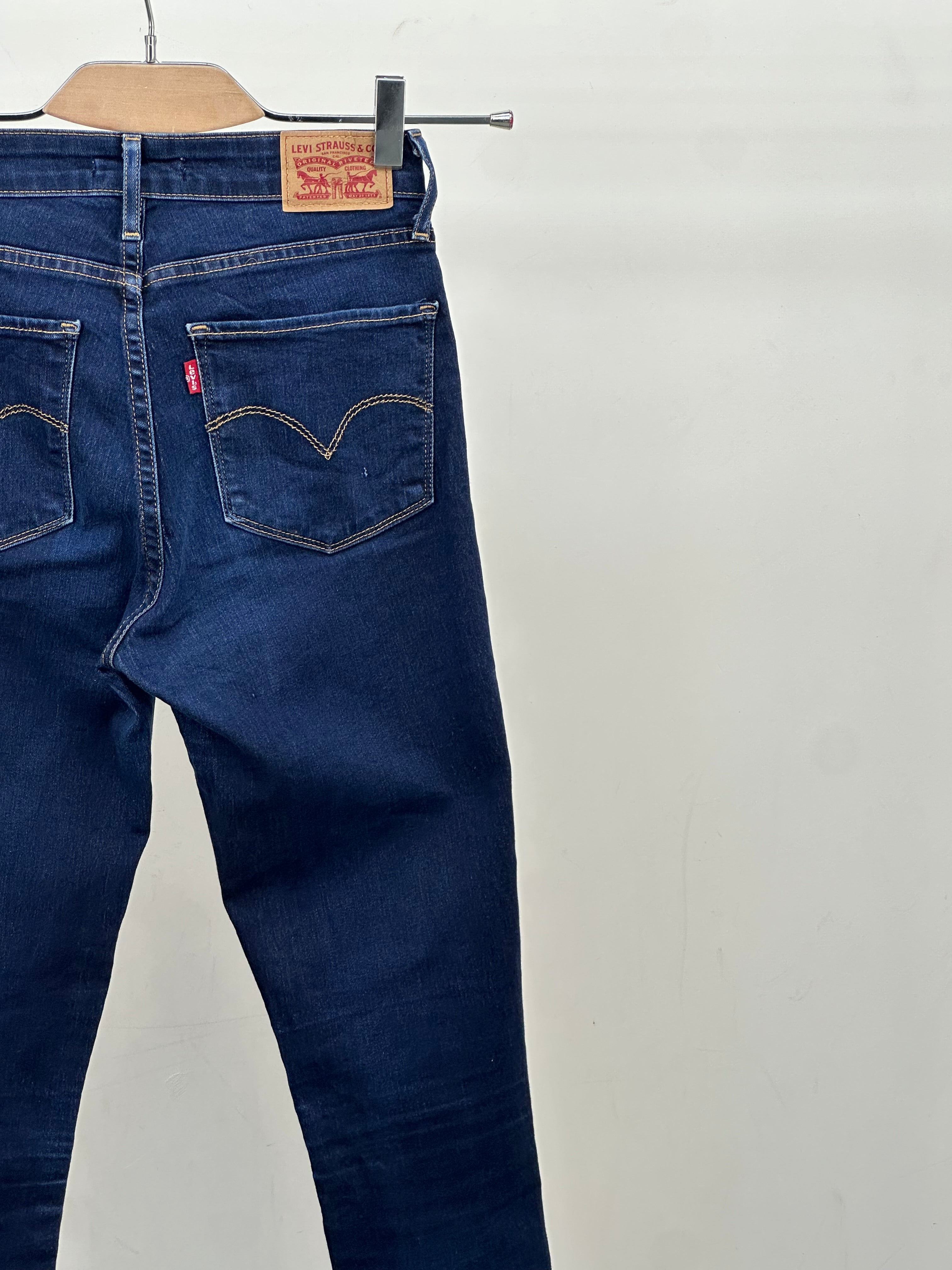 LEVI'S 721 HIGH RISE SKINNY FIT: 40 ITA = W26 L30