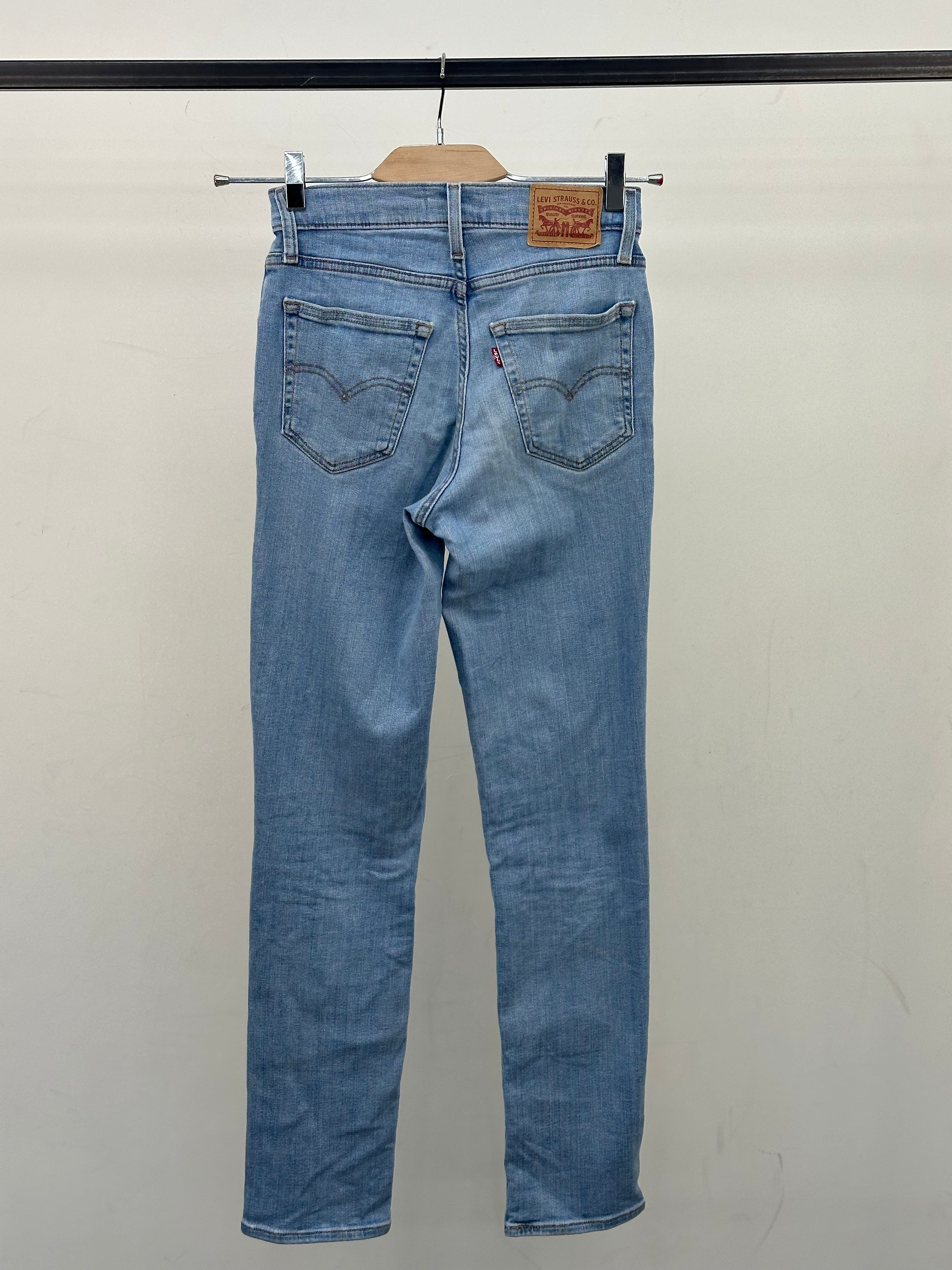 LEVI'S 724 HIGH RISE STRAIGHT FIT: 40 ITA = W26 L30