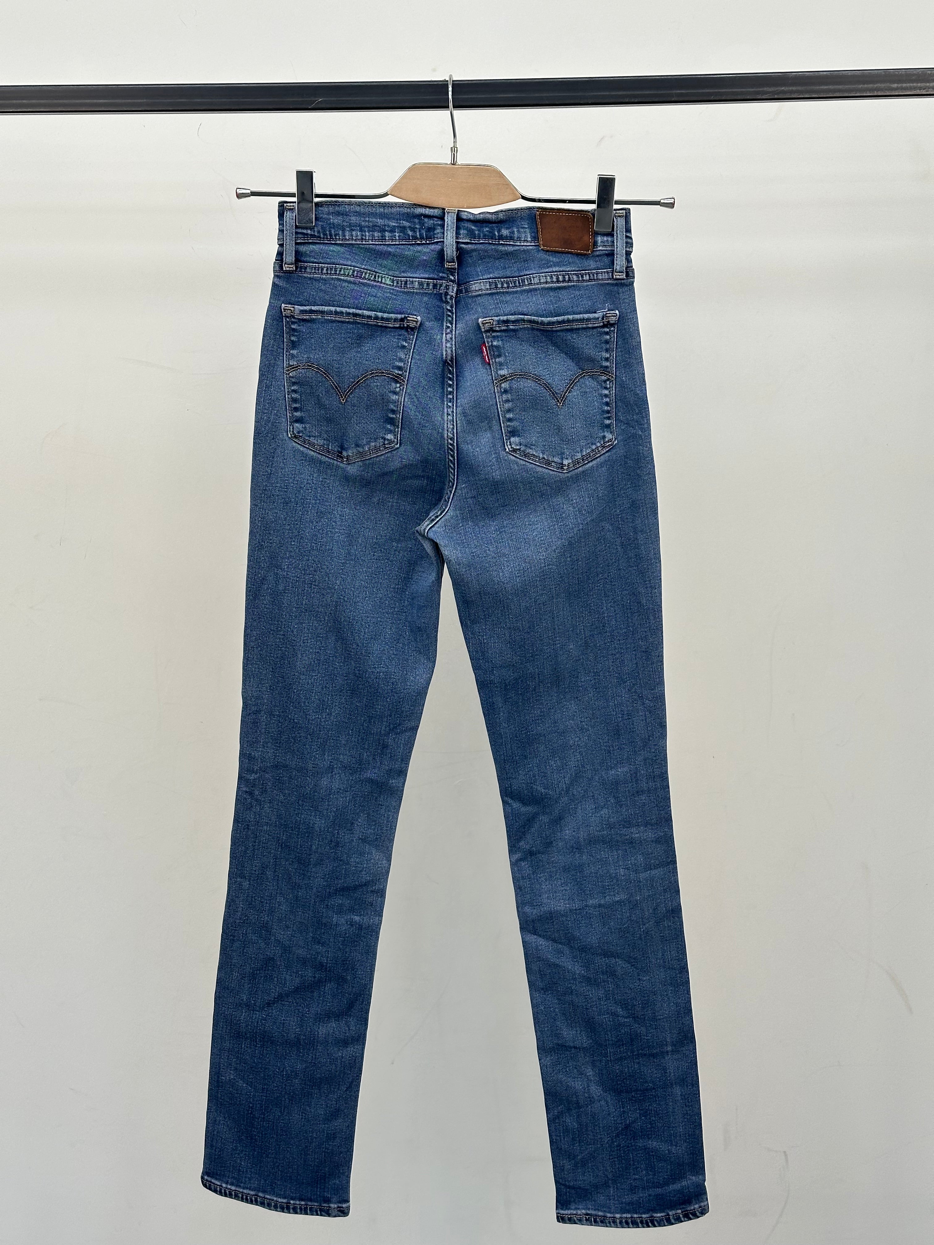 LEVI'S 724 HIGH RISE STRAIGHT FIT: 40 ITA = W26
