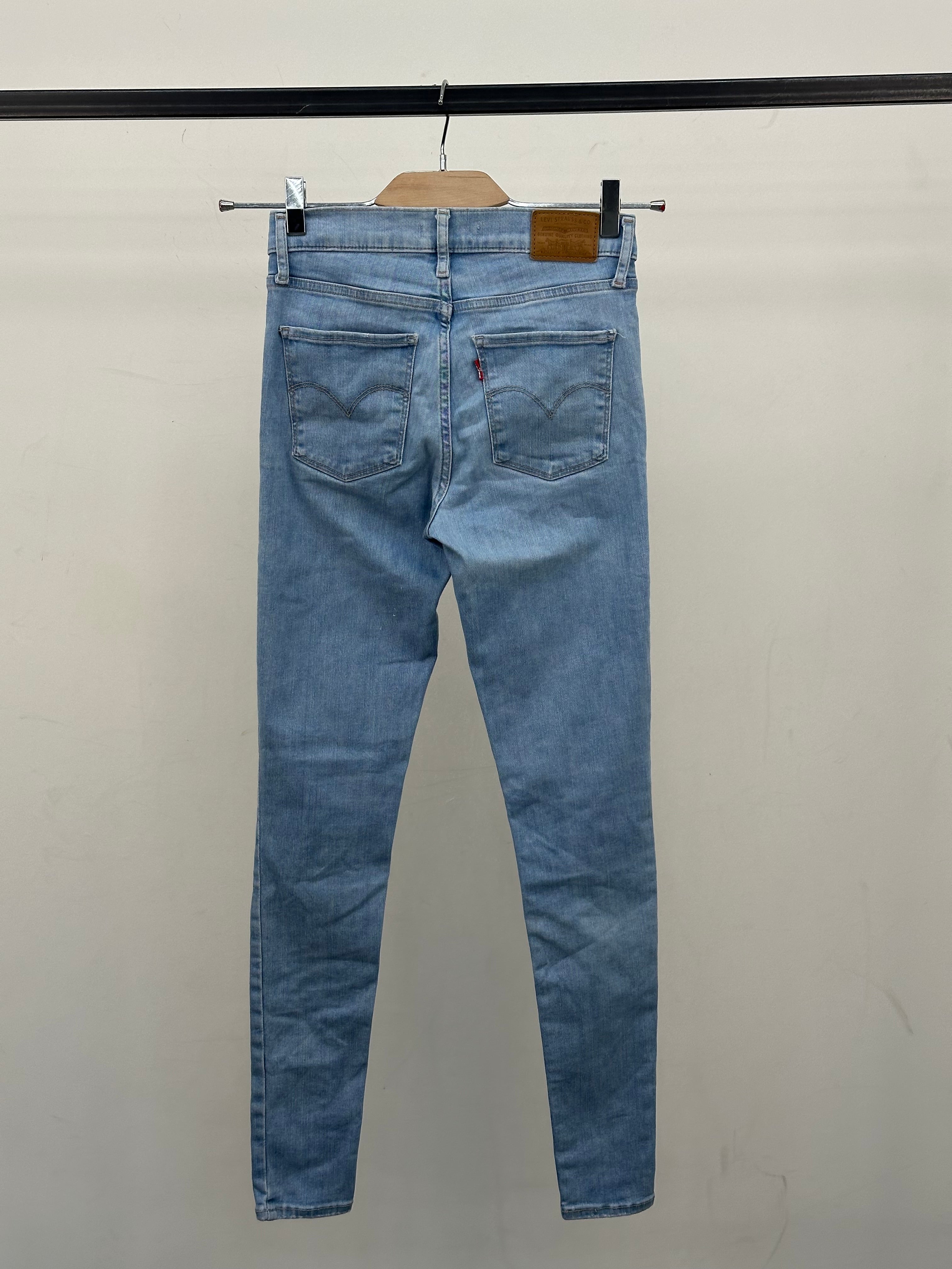 LEVI'S 720 HIGH RISE SUPER SKINNY FIT: 40 ITA = W26 L30