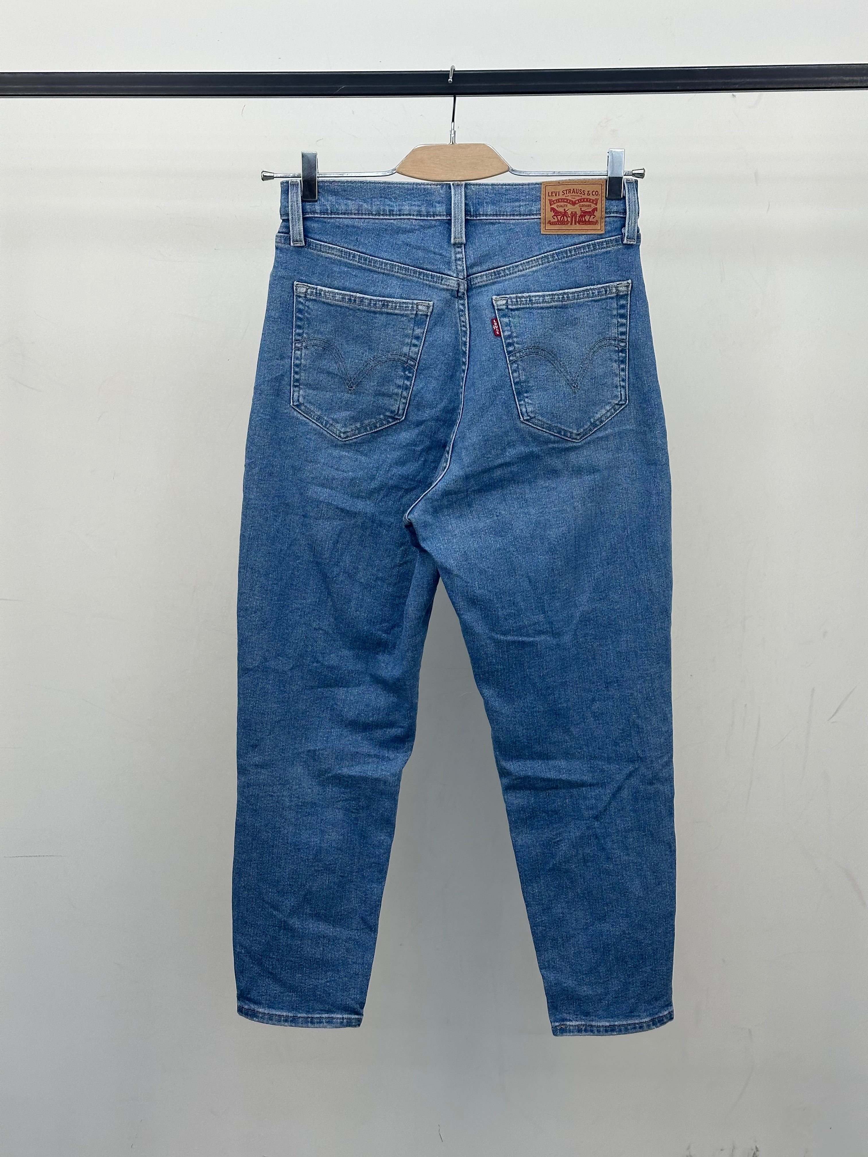LEVI'S HIGH WAISTED MOM JEAN FIT TAGLIA: 43 ITA = W29