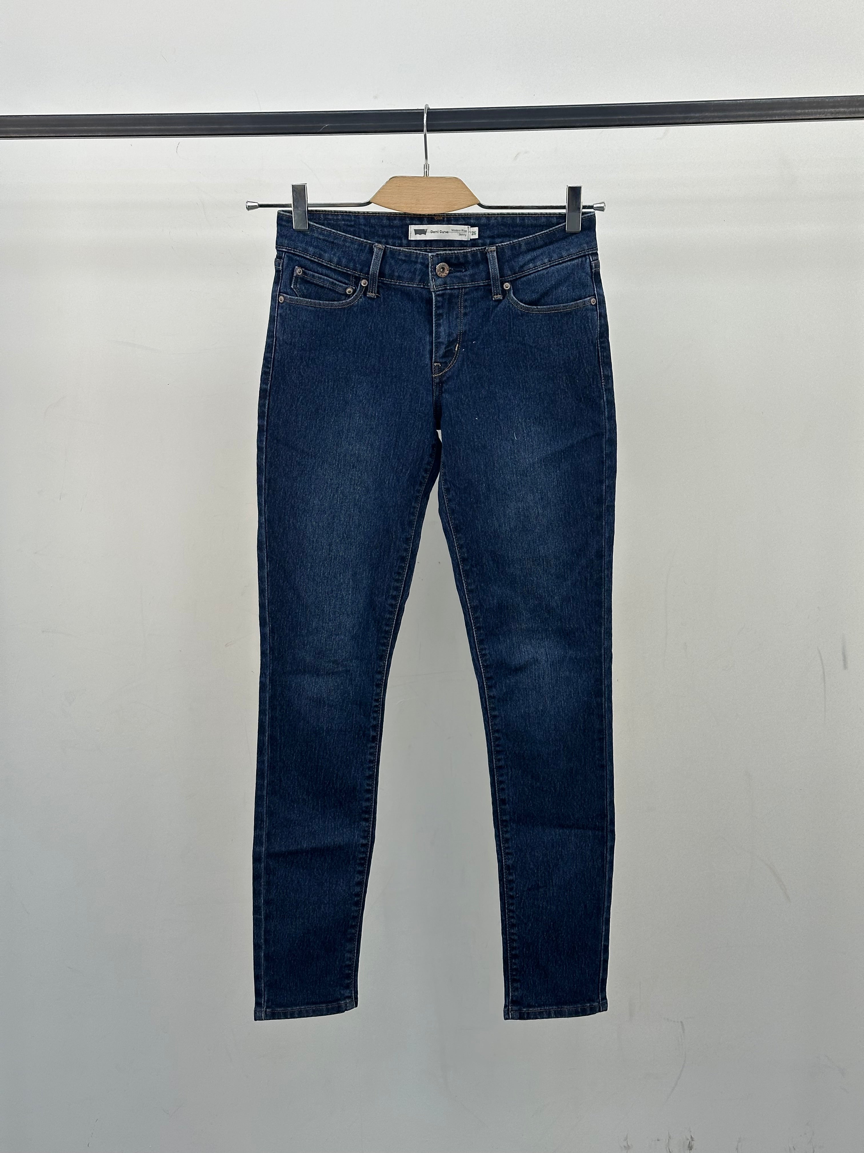 LEVI'S MODERN RISE SKINNY FIT: 40 ITA = W26 L32