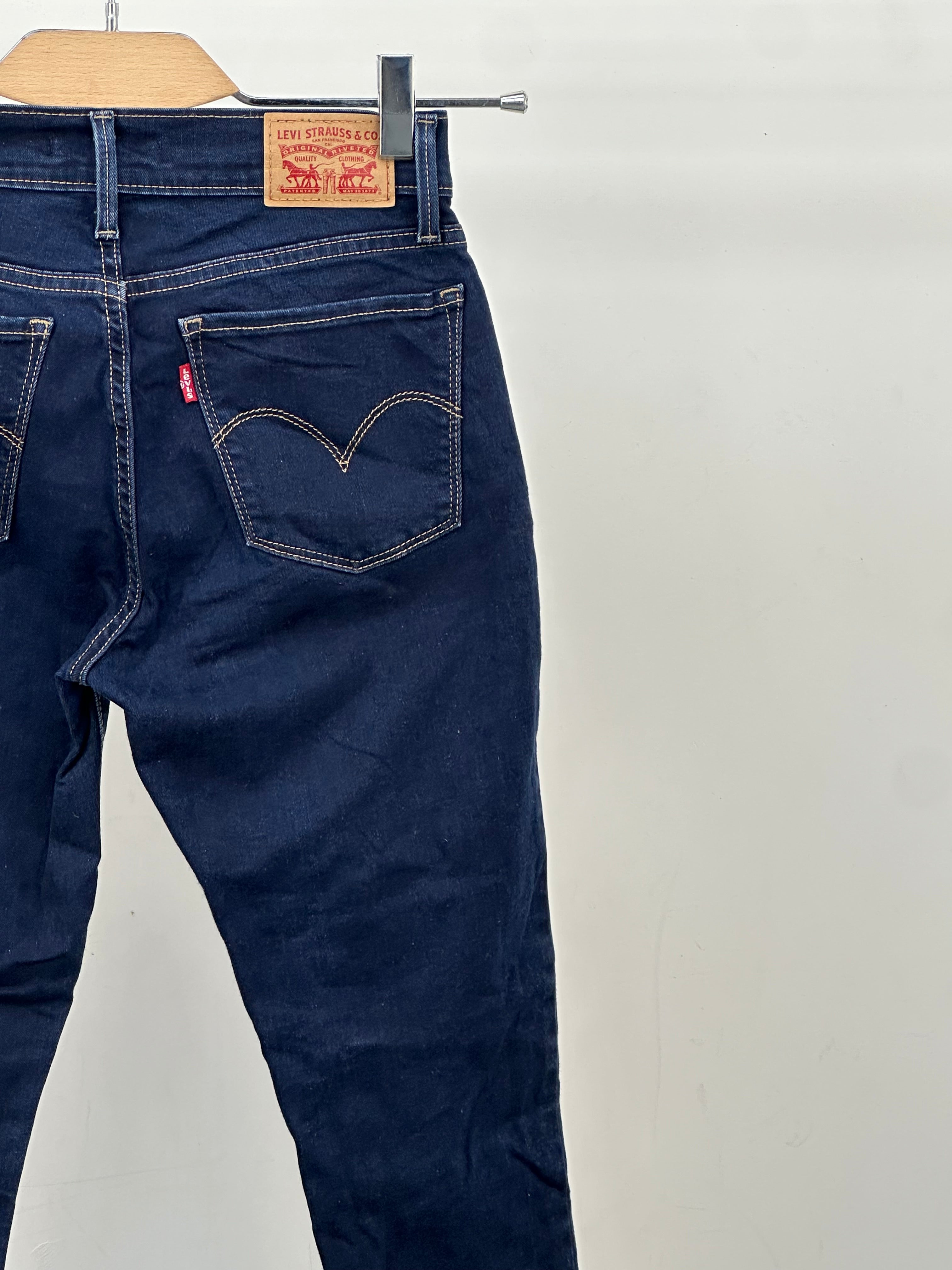 LEVI'S 710 SUPER SKINNY FIT: 42 ITA = W28 L32