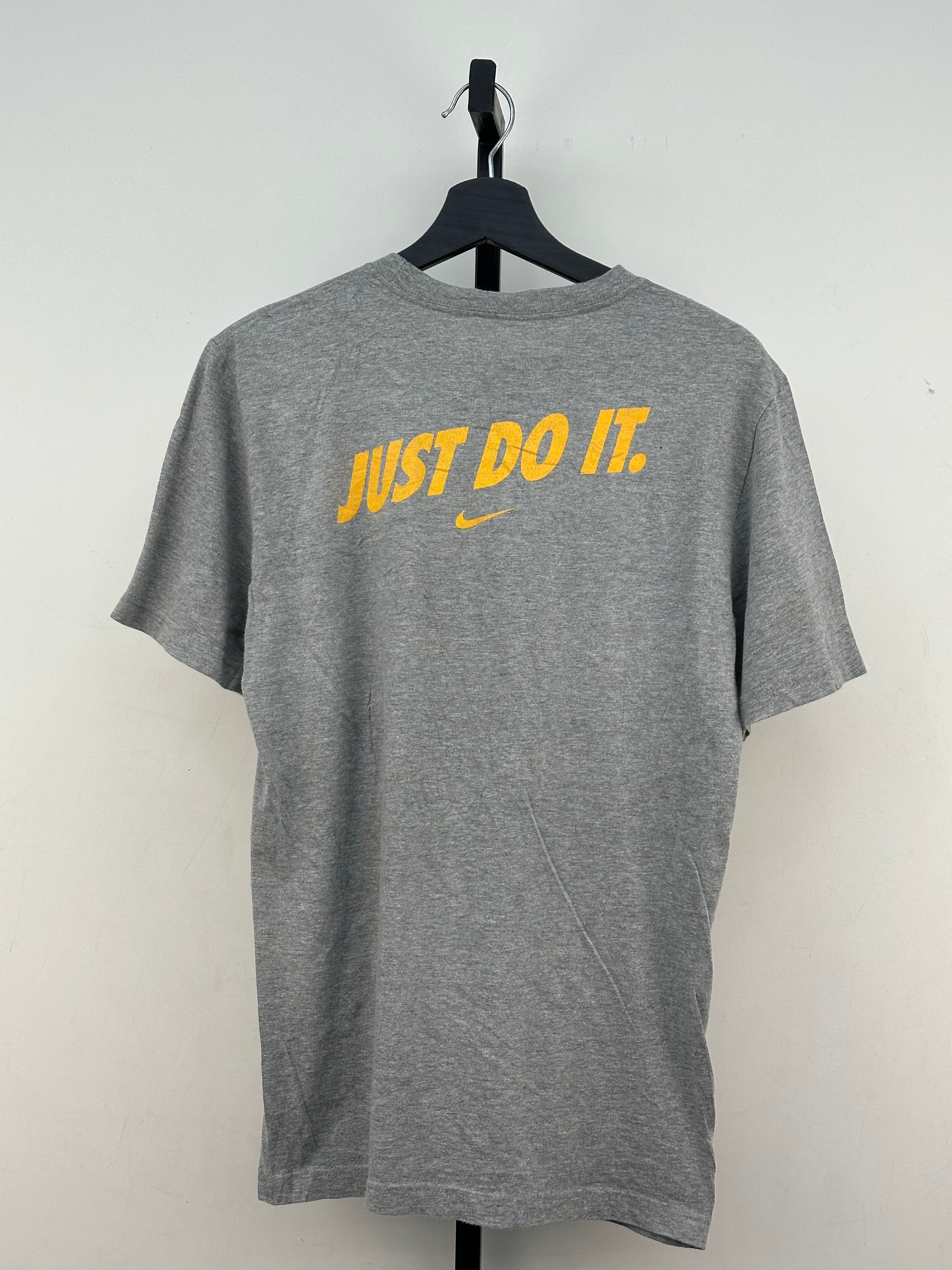 T-SHIRT NIKE TAGLIA: S