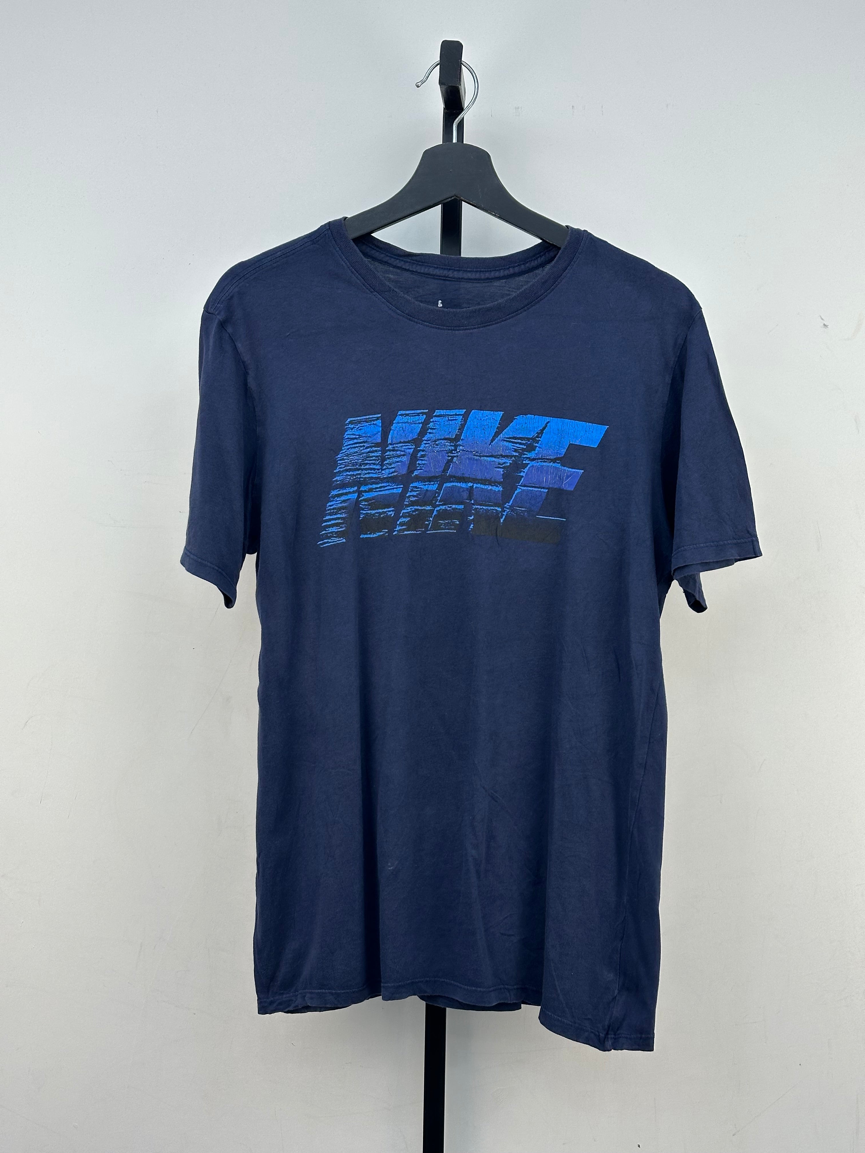 T-SHIRT NIKE TAGLIA: L