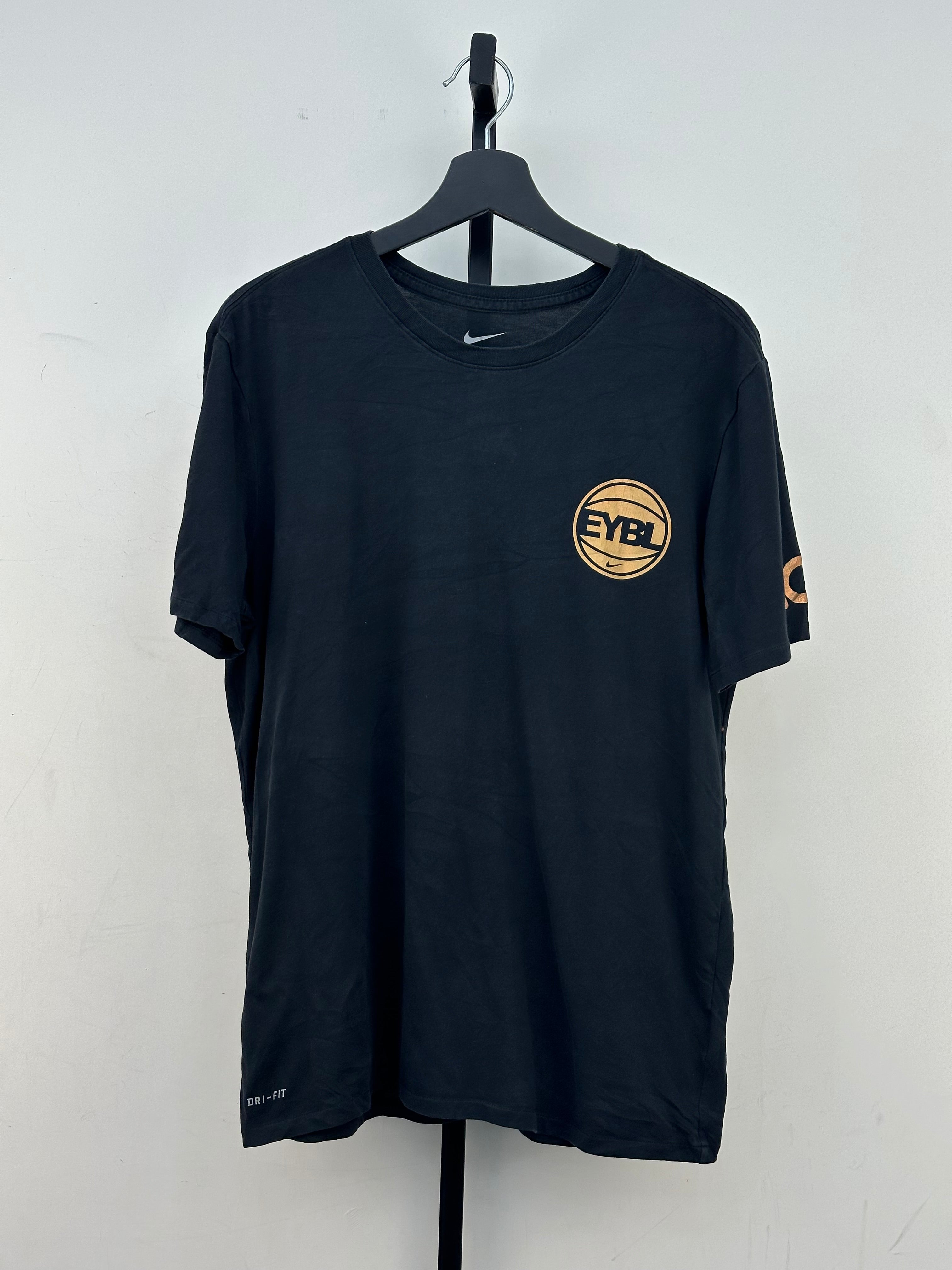 T-SHIRT NIKE TAGLIA: L