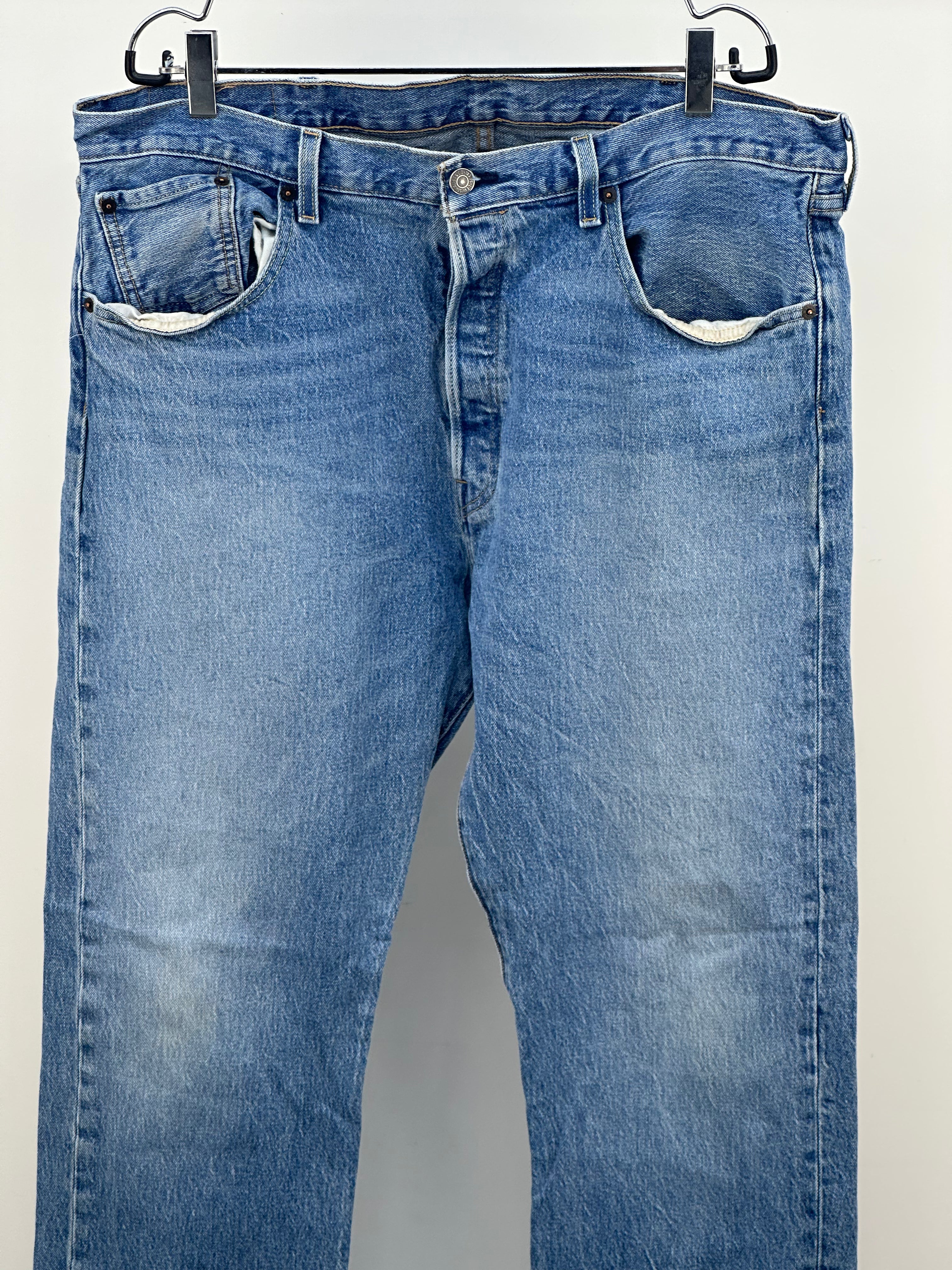LEVI'S 501 TAGLIA: 52 = W38 L 32