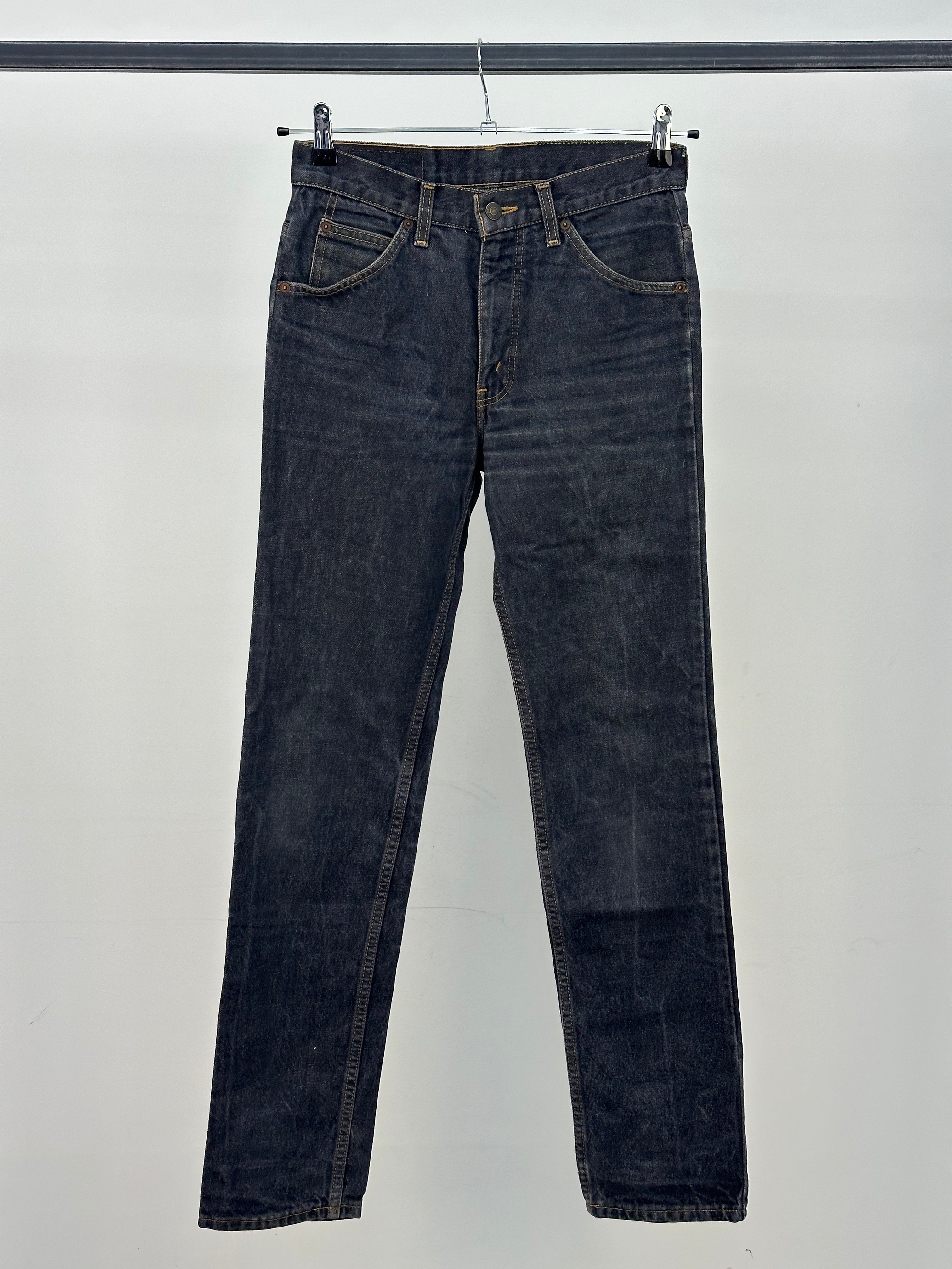 LEVI'S ORANGE TAB SLIM FIT SIZE: 44 ITA = W30 L34