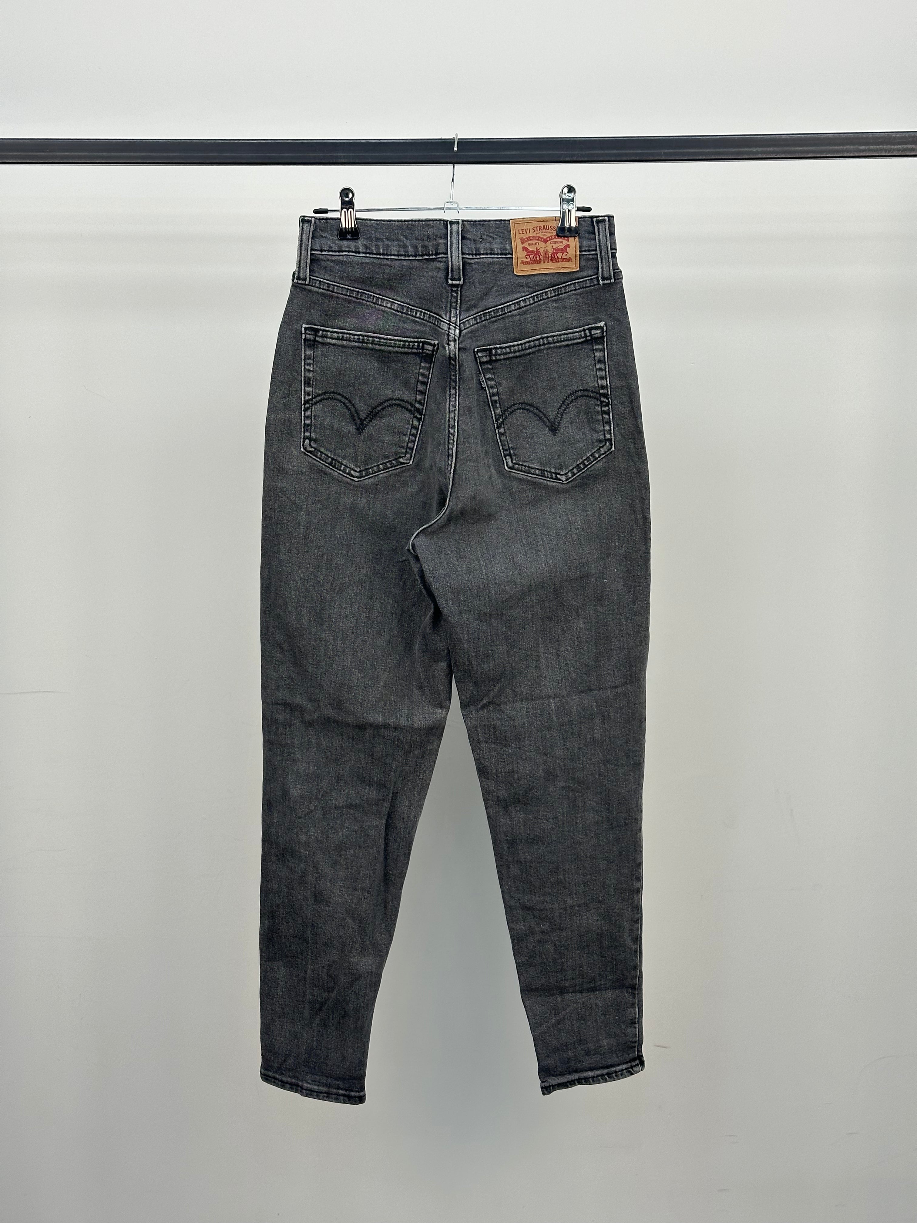 LEVI'S HIGH WAISTED MOM JEAN TAGLIA: 40 ITA = W26 L32