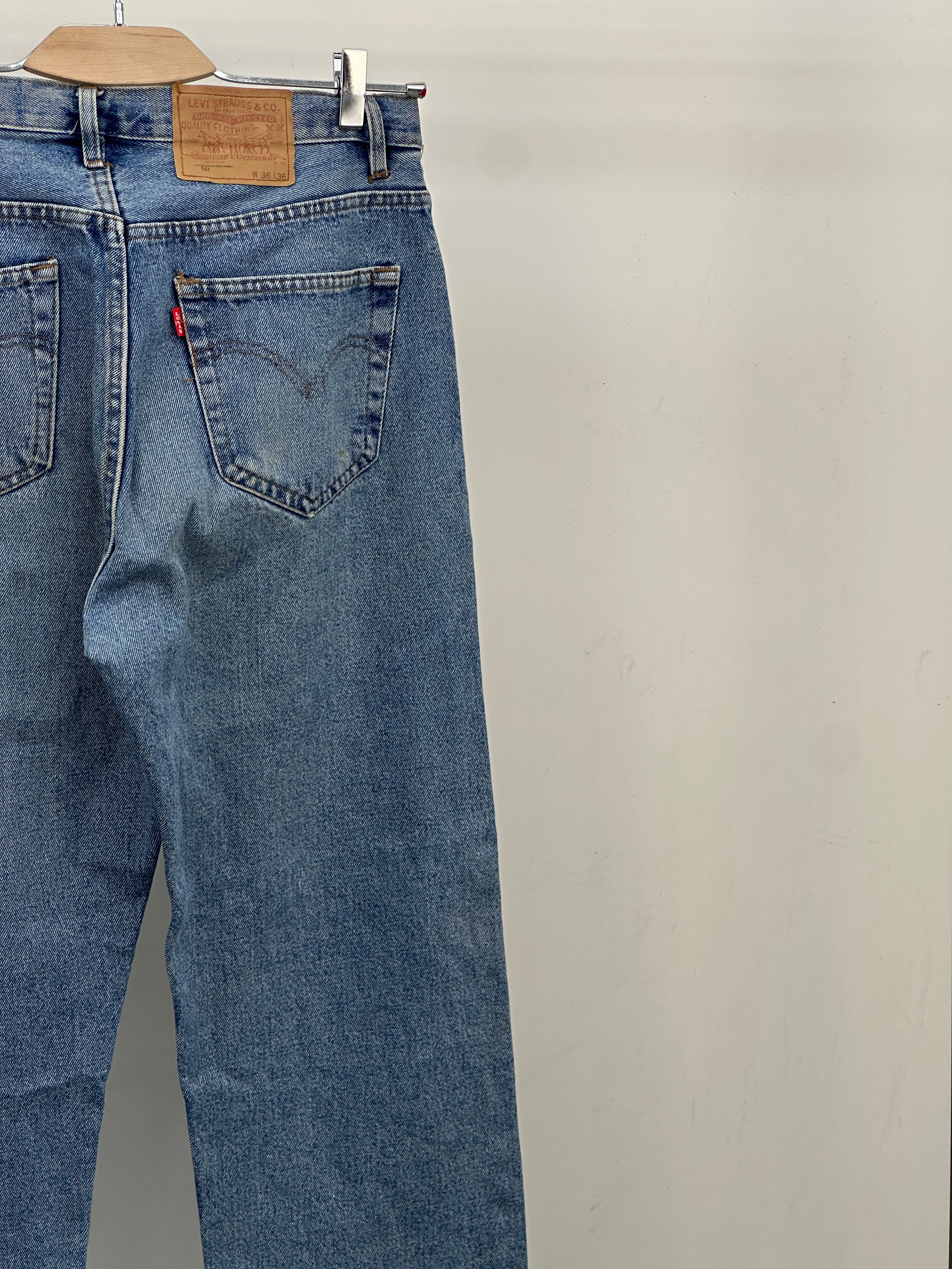 LEVI'S 501 TAGLIA: 50 ITA = W36 L36