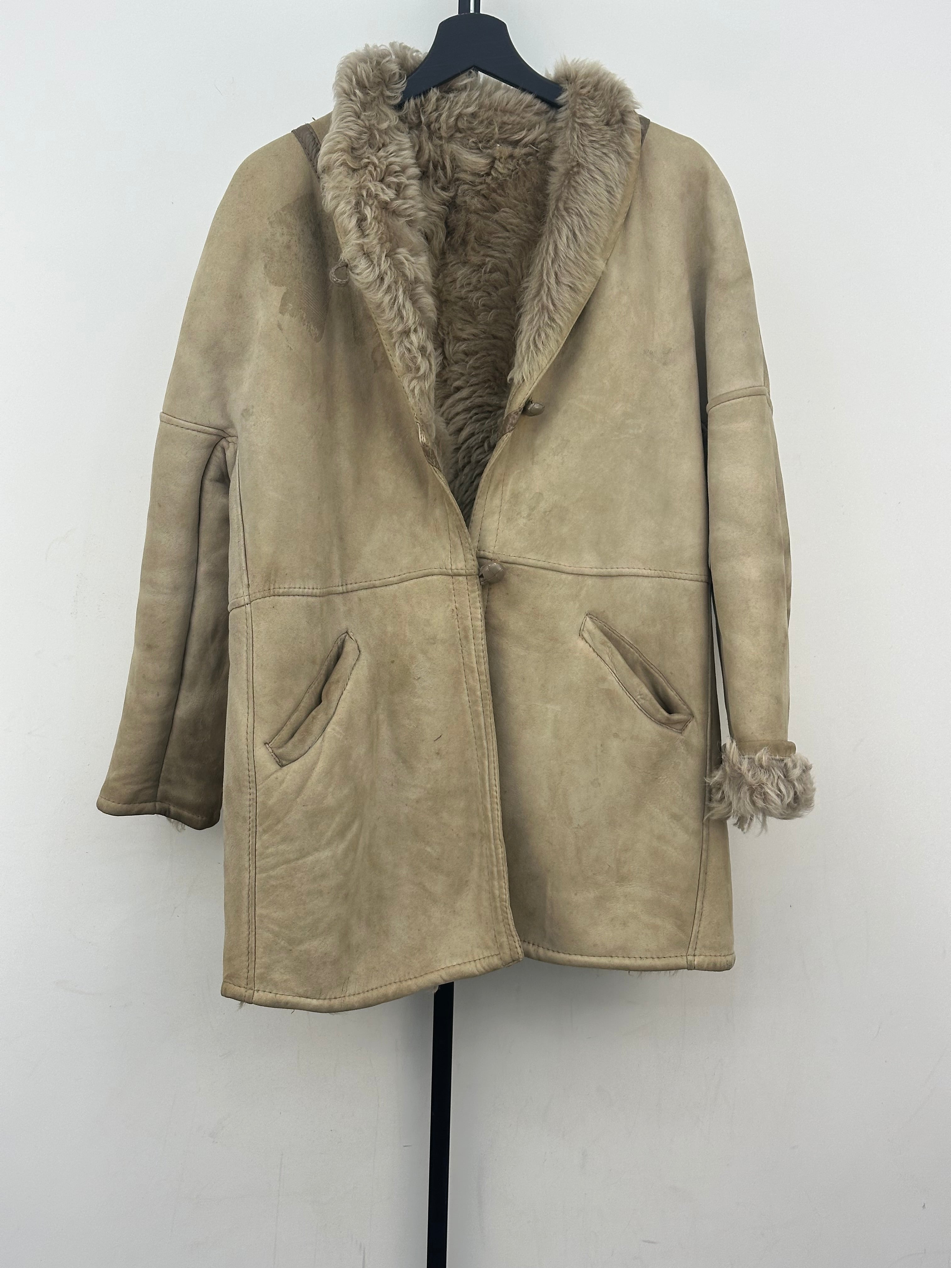 MONTONE SHEARLING TAGLIA: 44