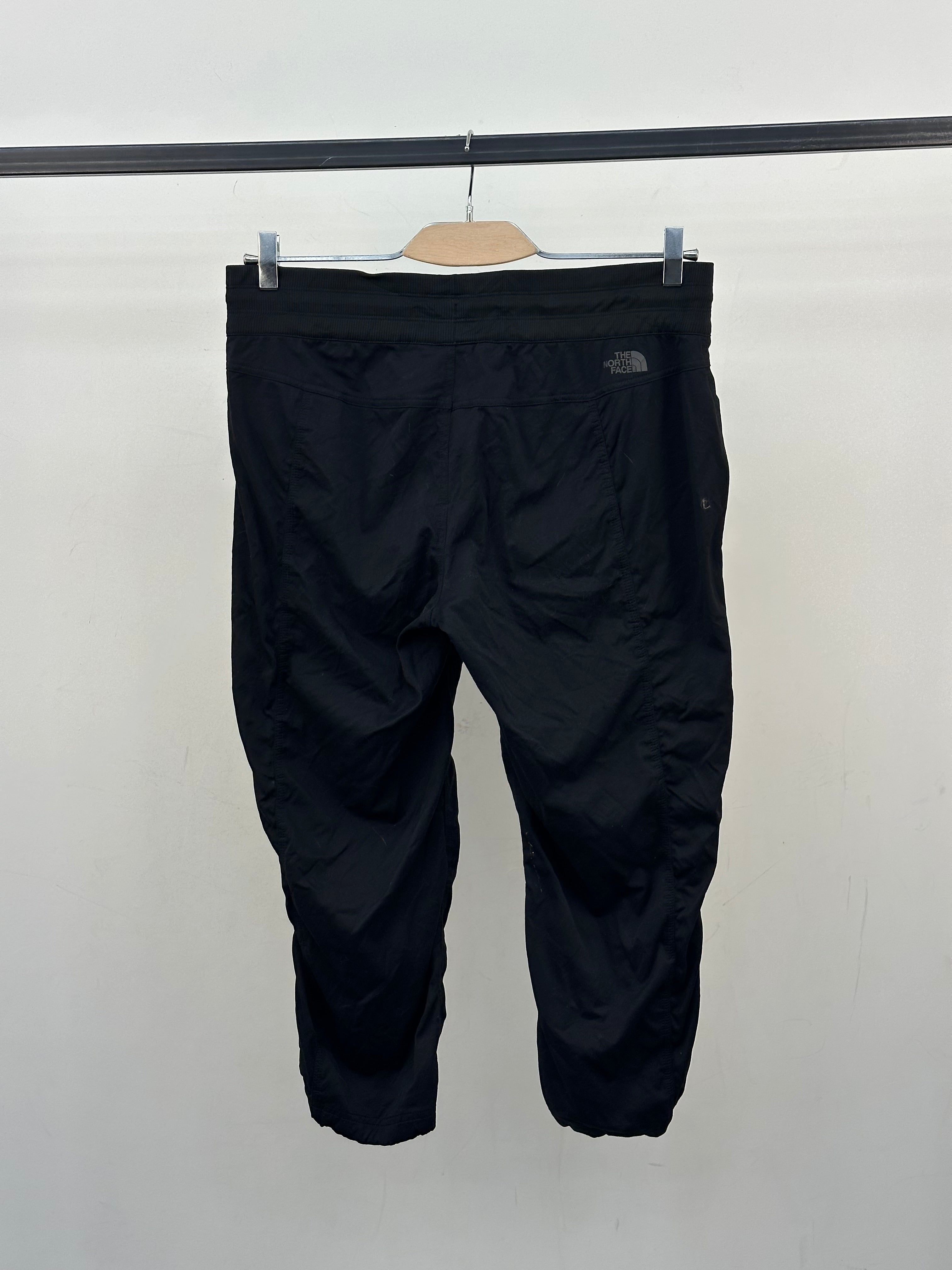 THE NORTH FACE SWEATSHIRT