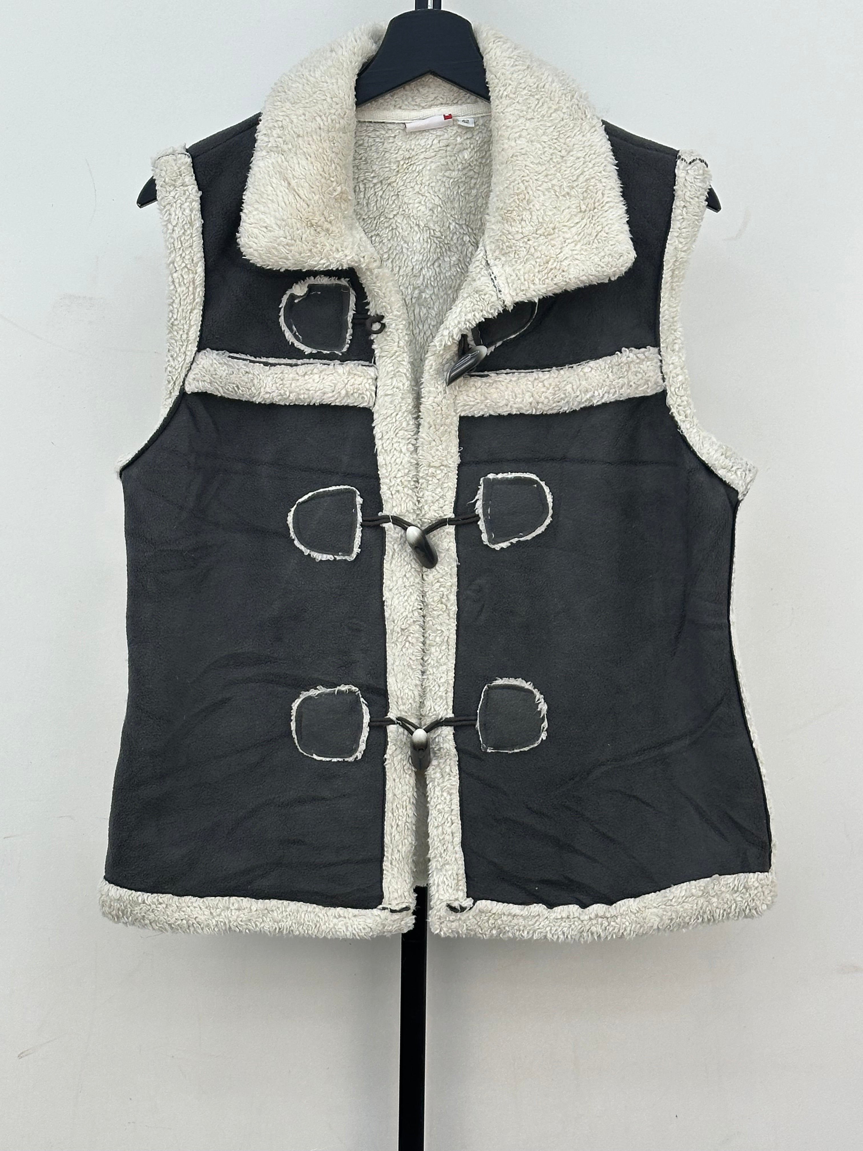 MONTONE SHEARLING TAGLIA: 42