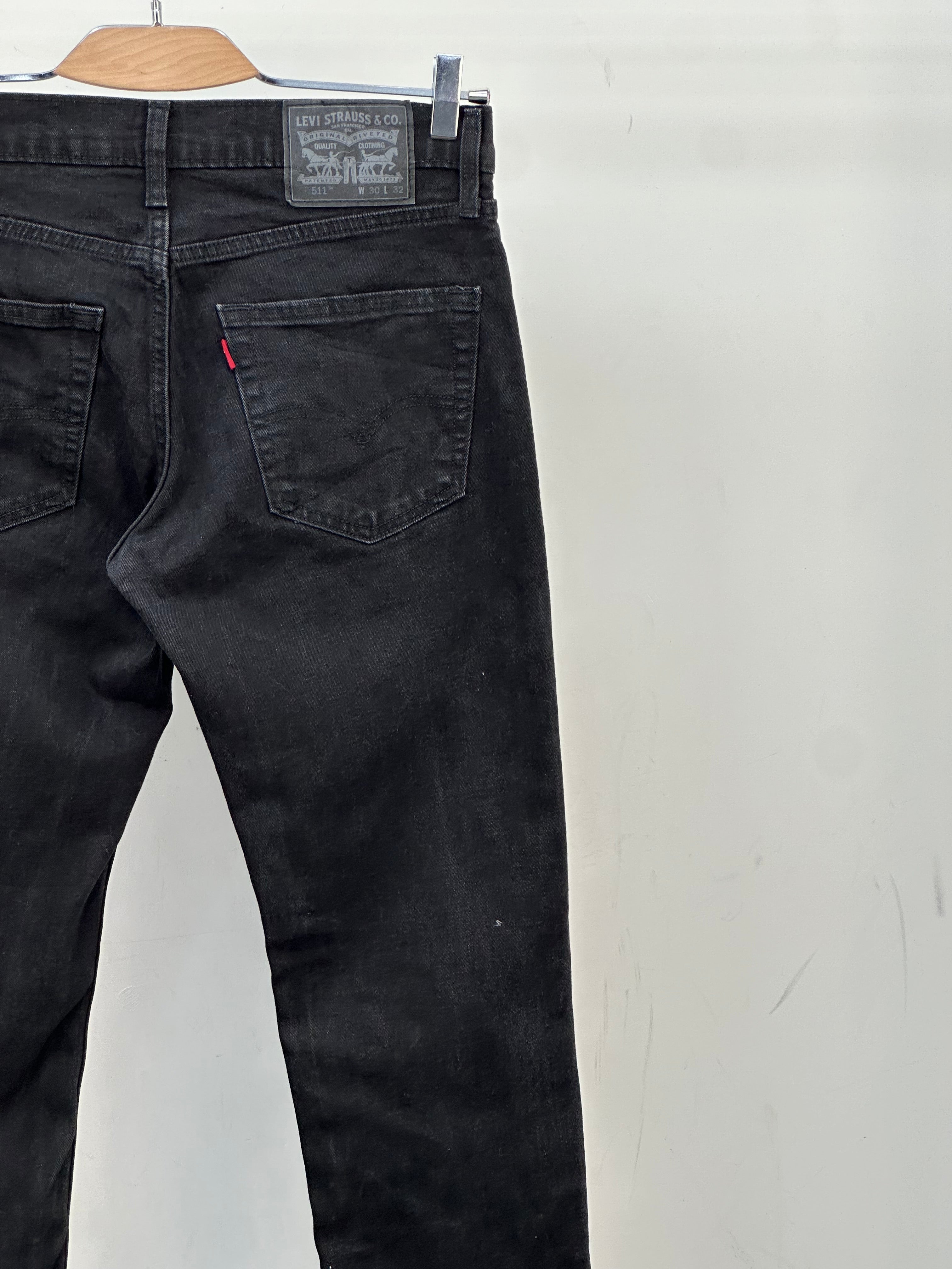LEVI'S 511 SLIM FIT TAGLIA: 44 ITA = W30 L32