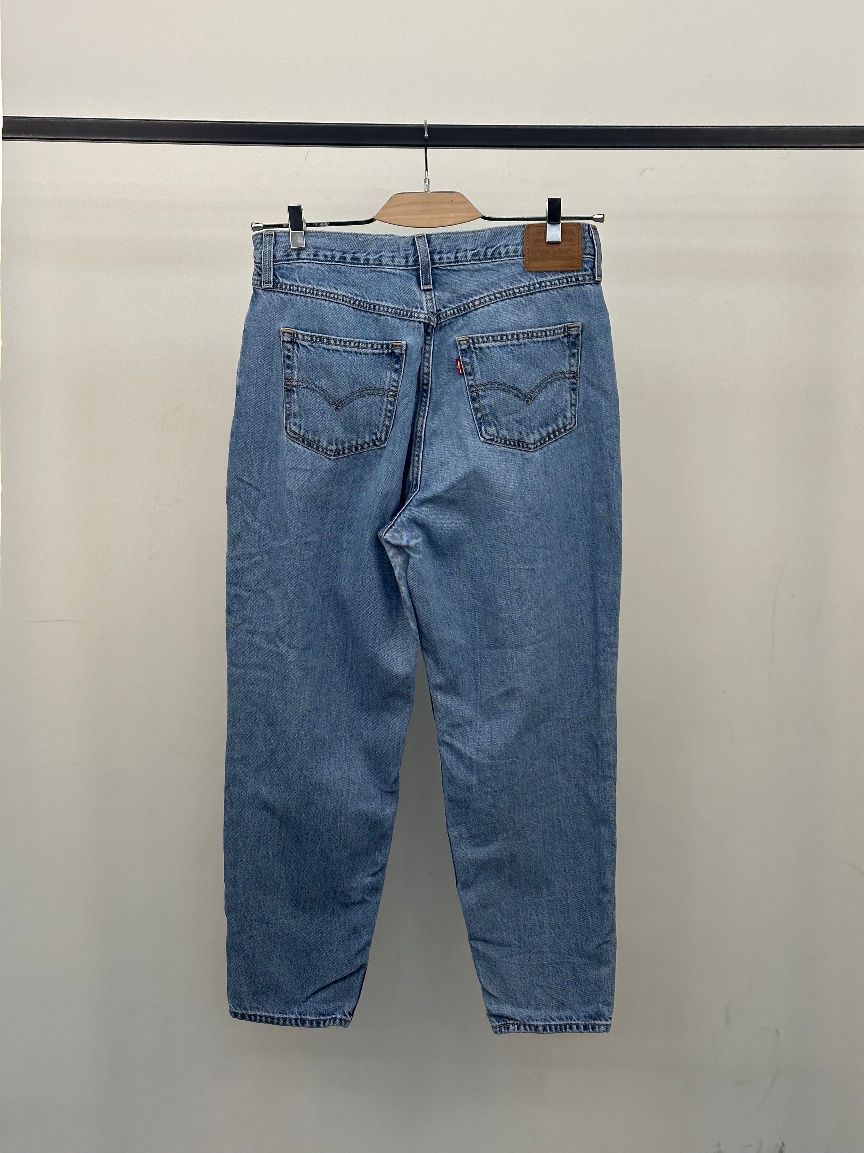 LEVI'S 80'S MOM JEAN TAGLIA: 45 ITA = W31 L32