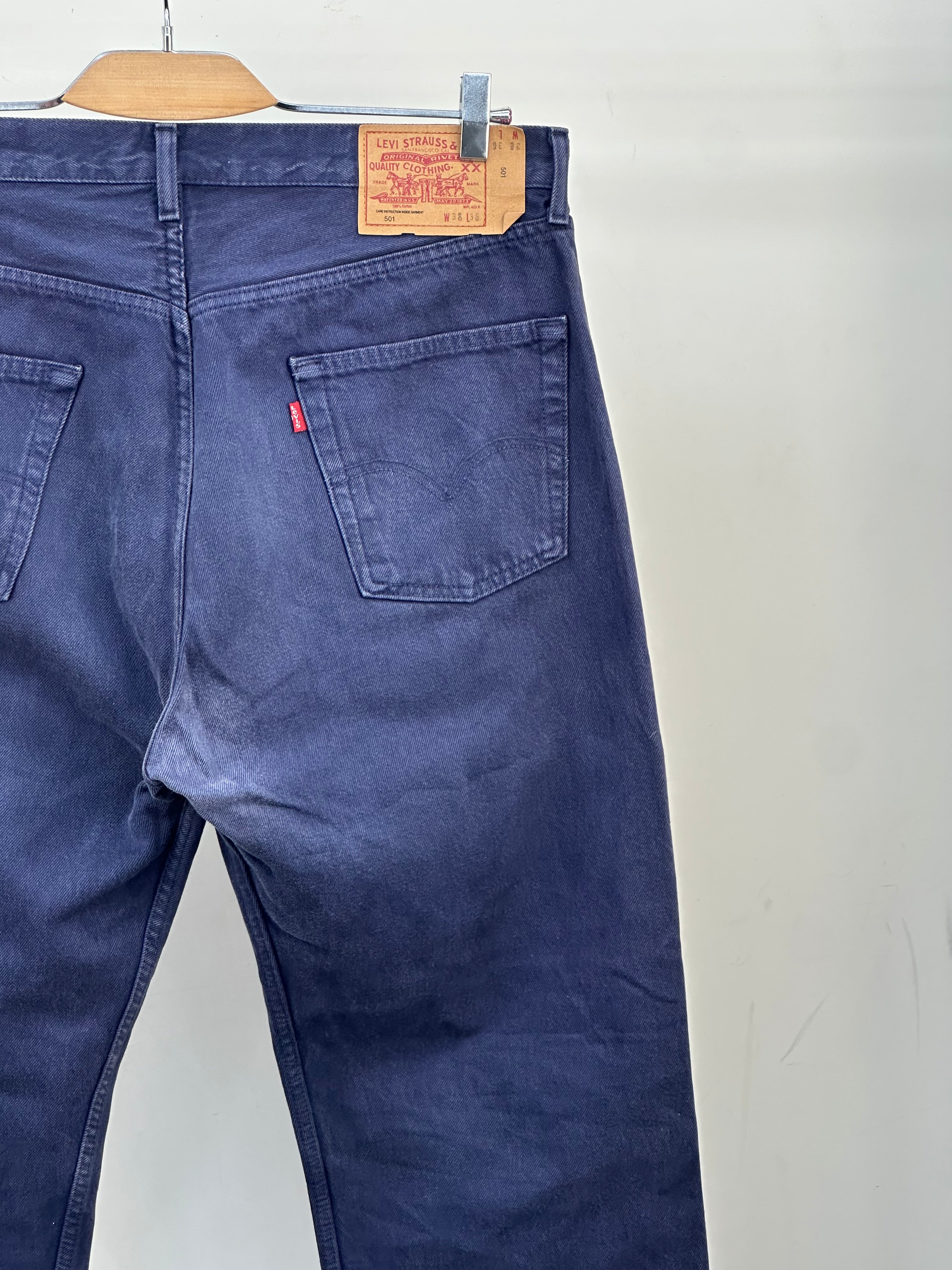LEVI'S 501 REGULAR FIT: 52 ITA = W38 L36