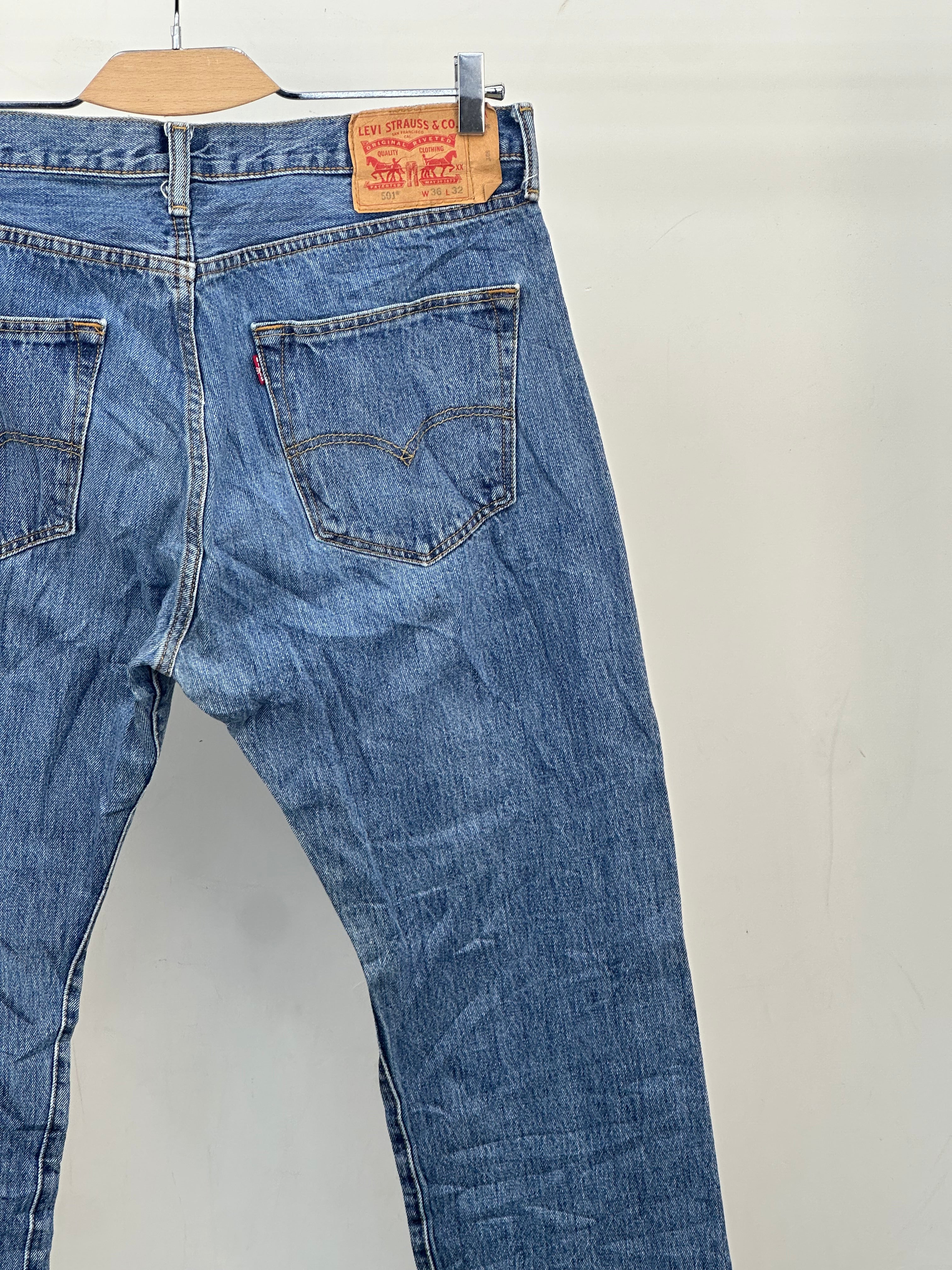 LEVI'S 501 REGULAR FIT TAGLIA: 50 ITA = W36 L32