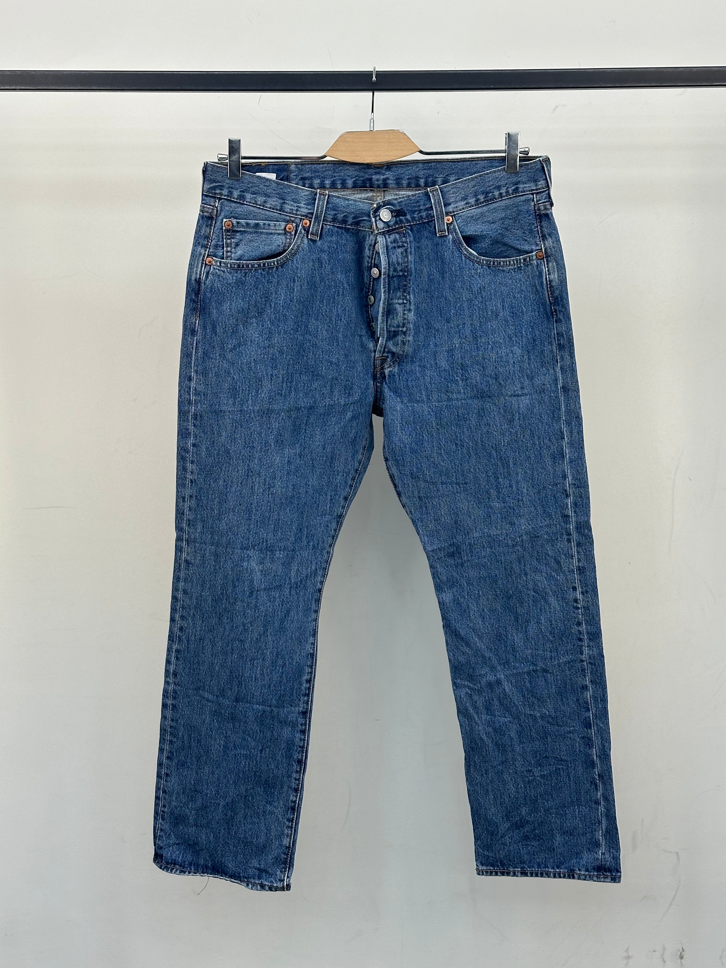 LEVI'S 501 REGULAR FIT TAGLIA: 50 ITA = W36 L30