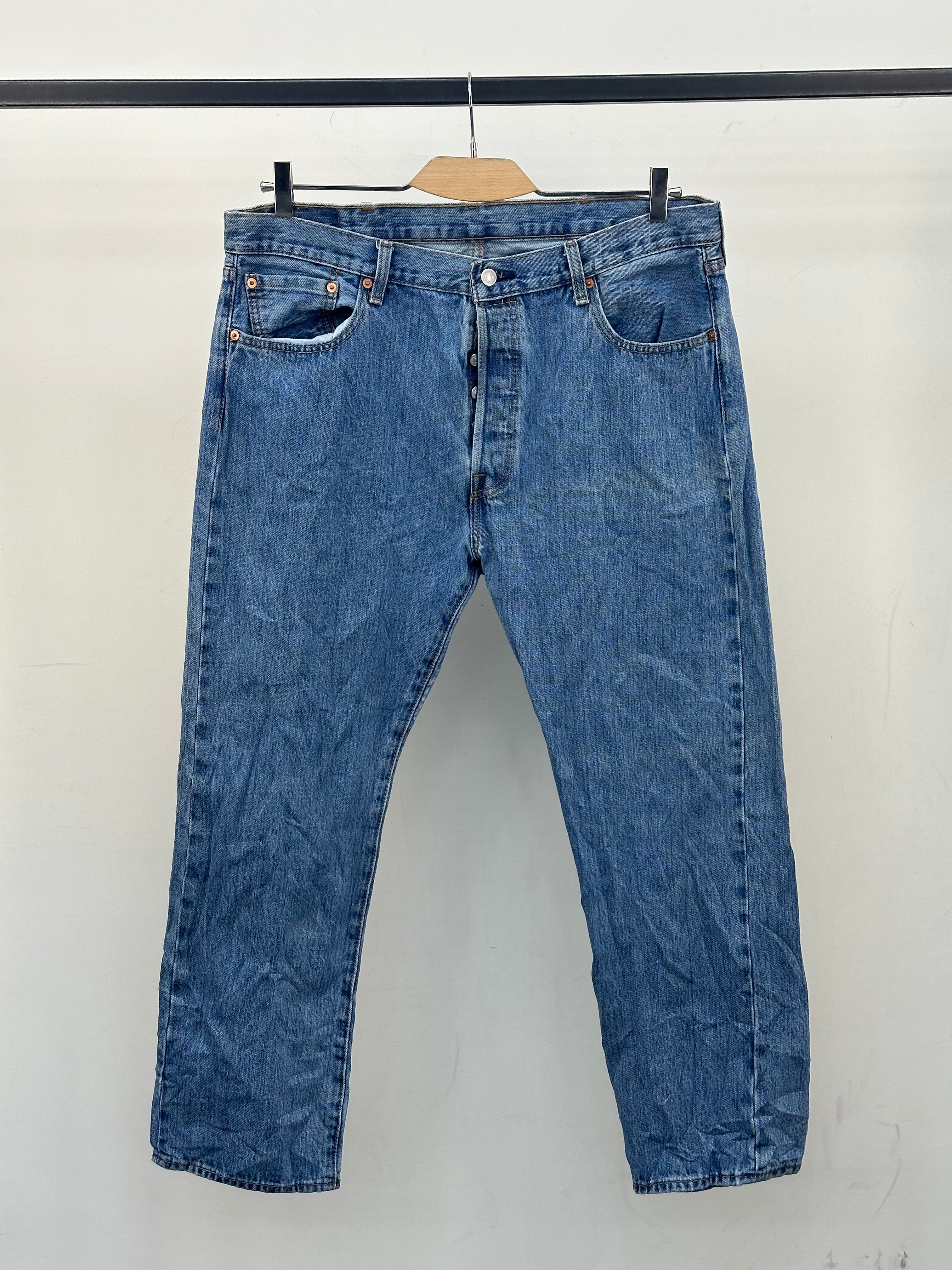 LEVI'S 501 REGULAR FIT TAGLIA: 52 ITA = W38 L30