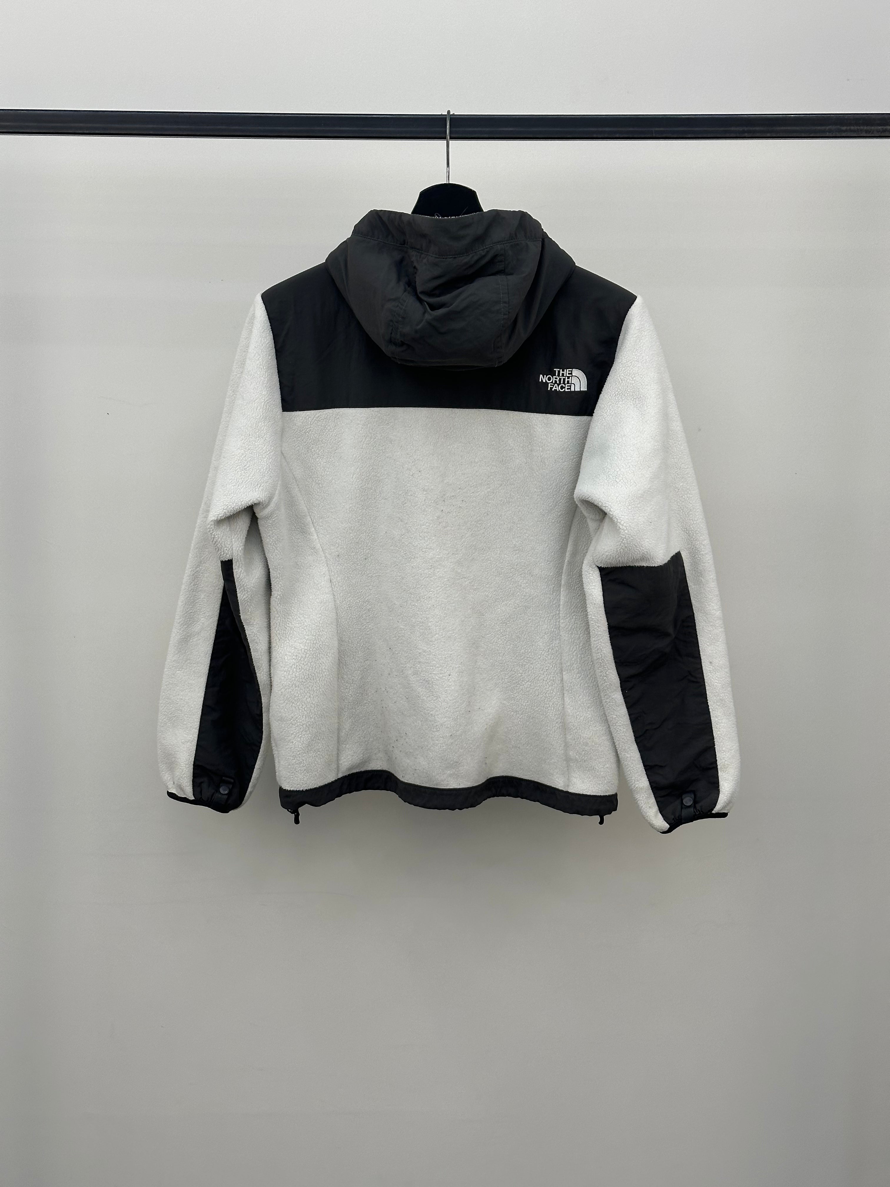 THE NORTH FACE SWEATSHIRT