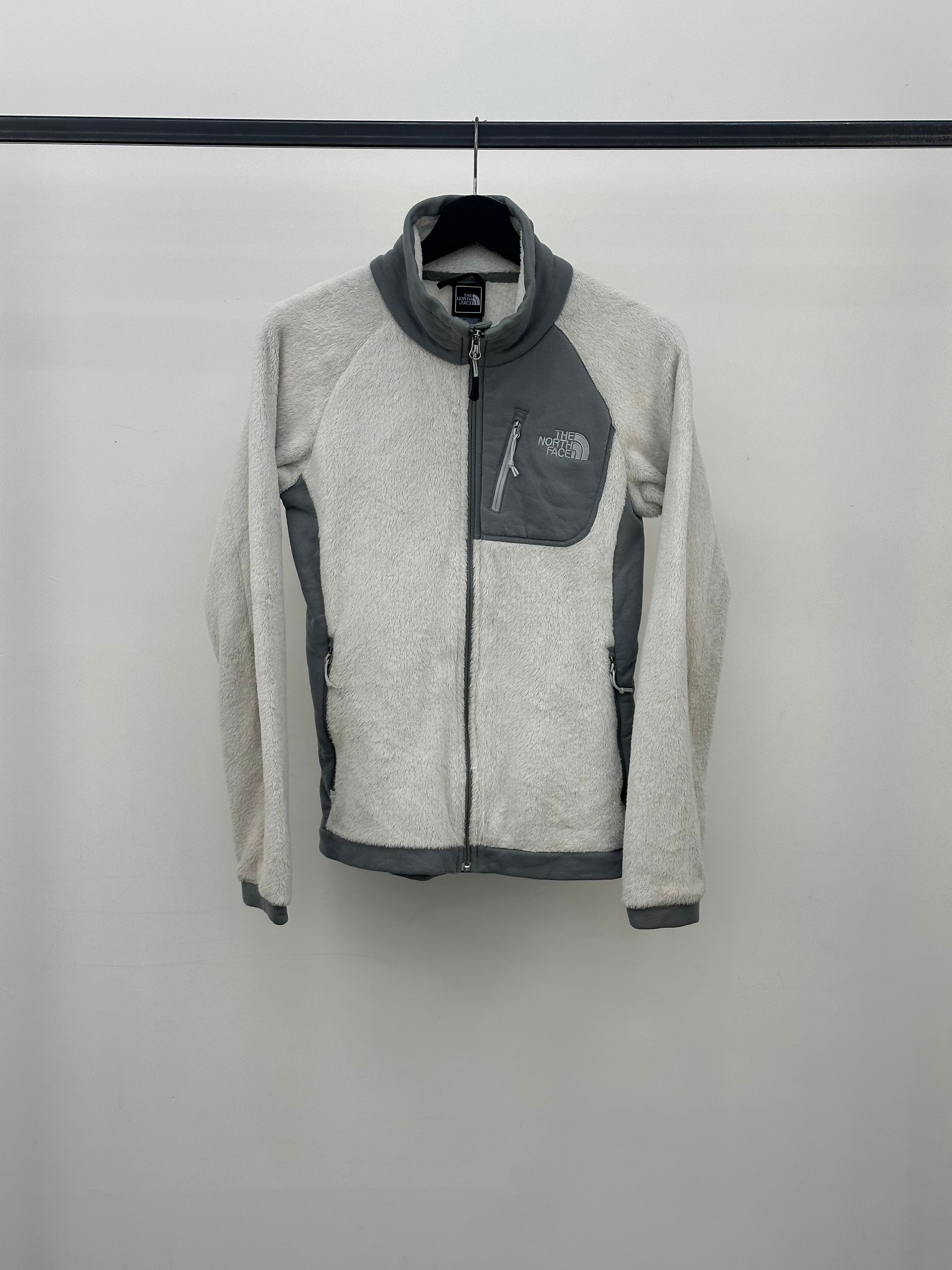 THE NORTH FACE SWEATSHIRT