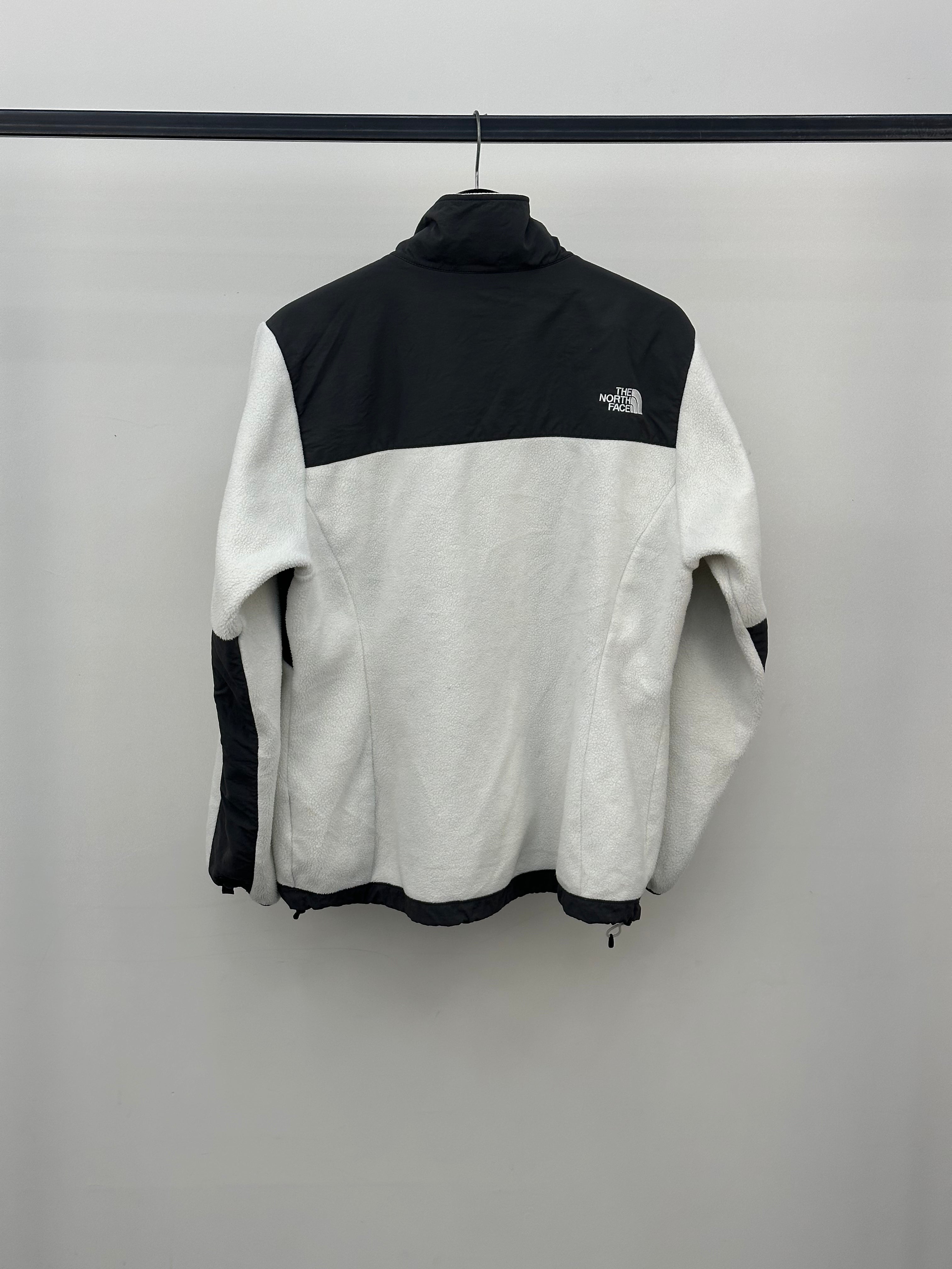 THE NORTH FACE SWEATSHIRT