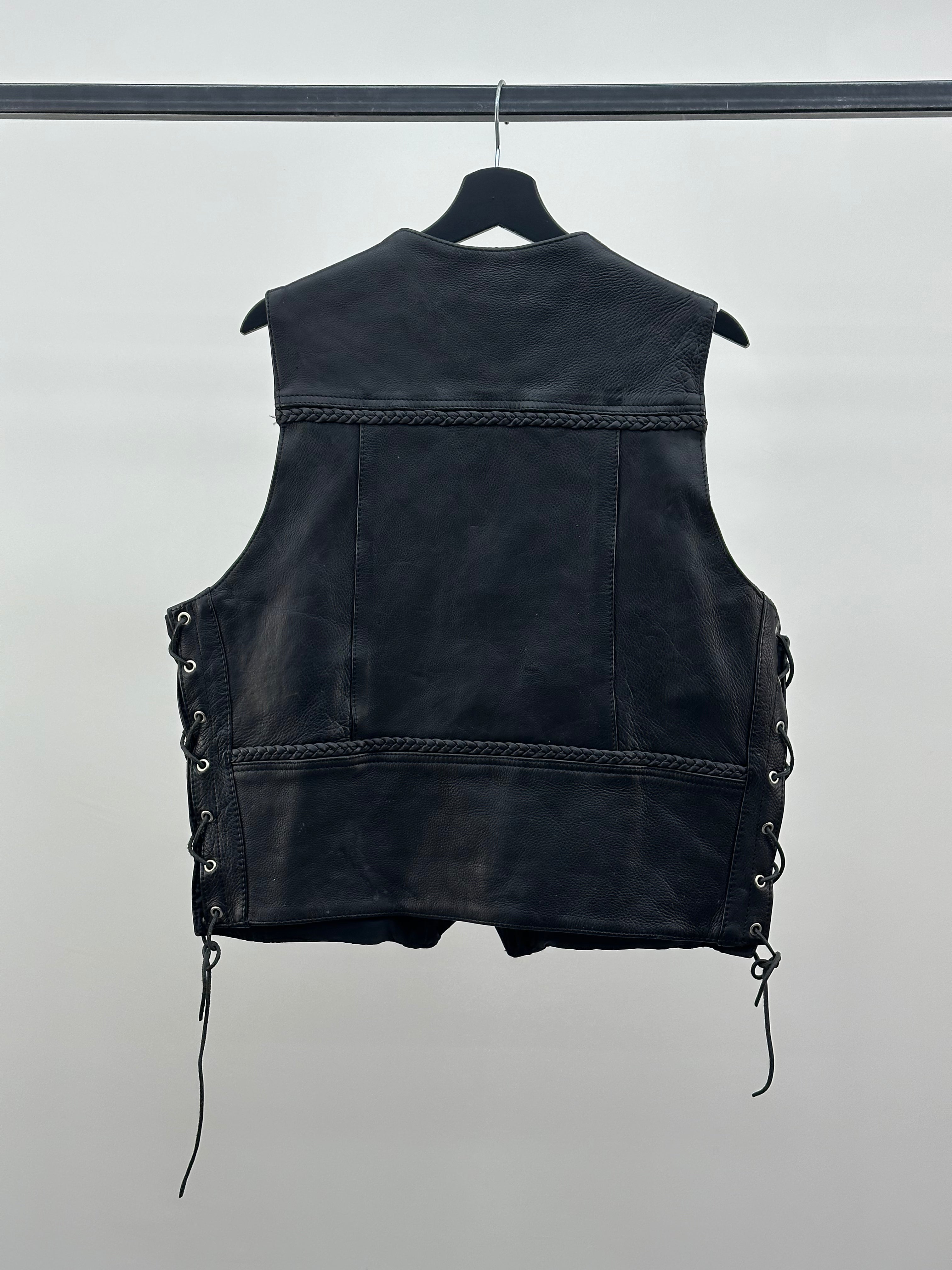 GENUINE LEATHER VEST SIZE: L