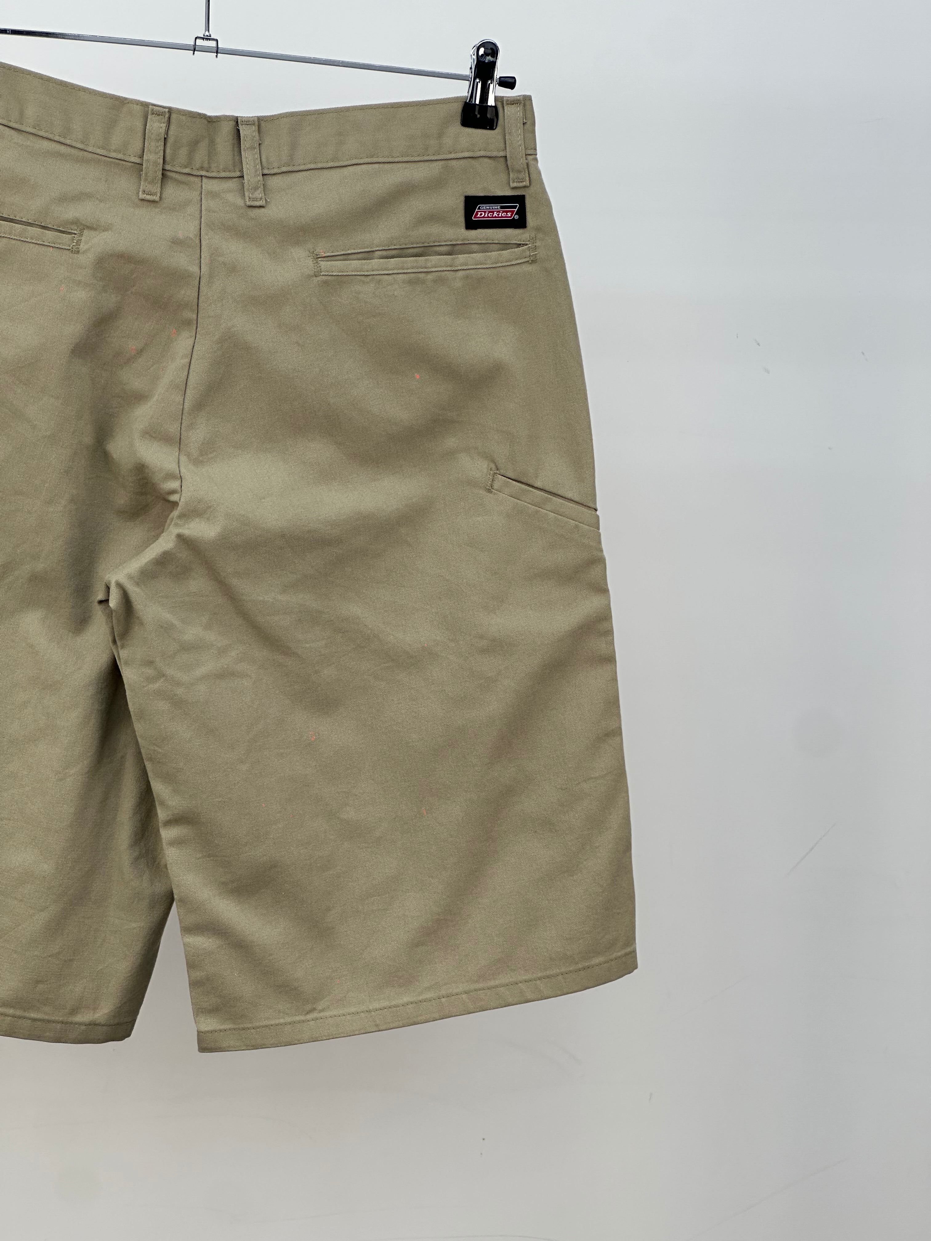 BERMUDA DICKIES TAGLIA : 46 ITA = W32