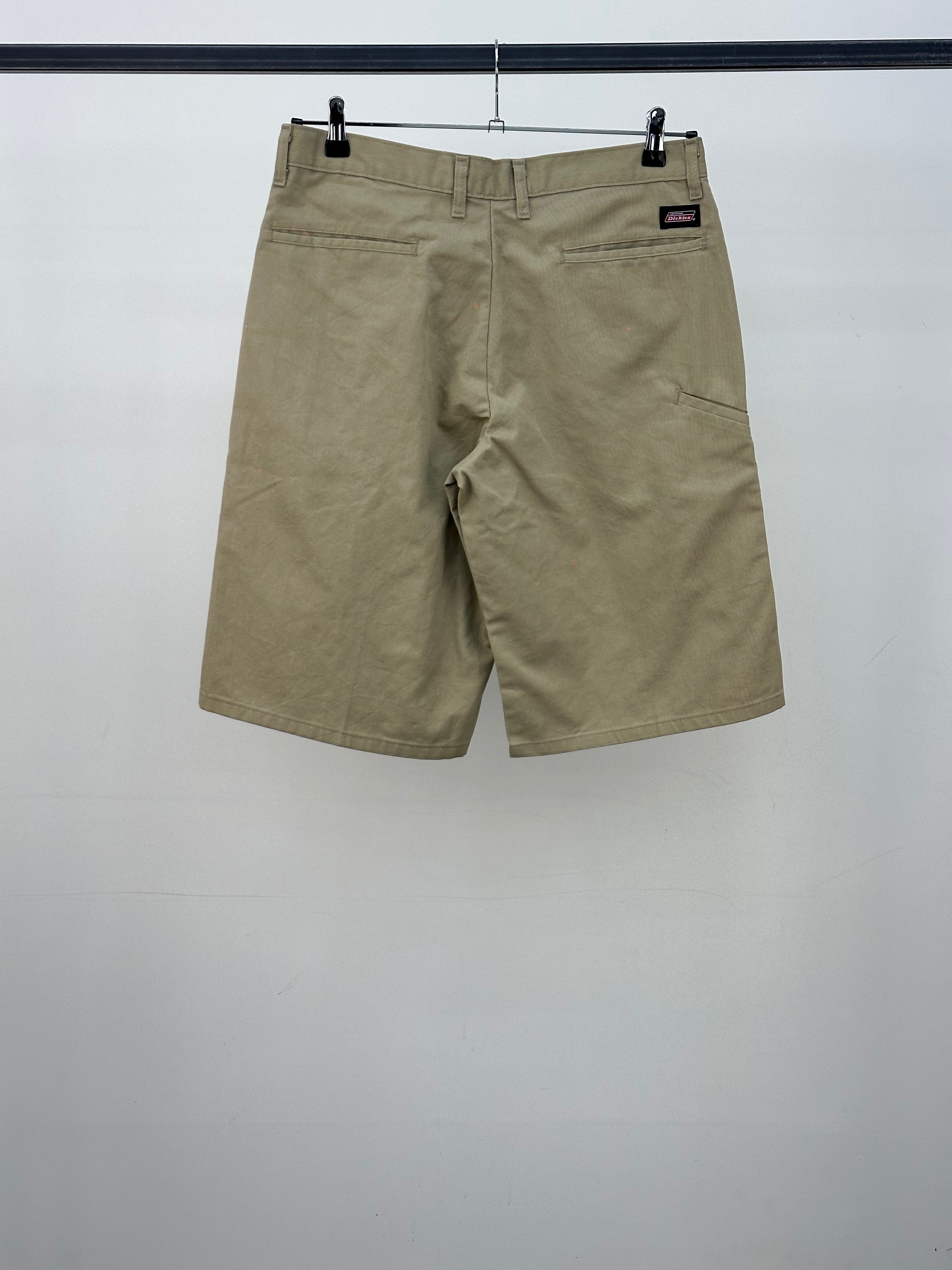BERMUDA DICKIES TAGLIA : 46 ITA = W32